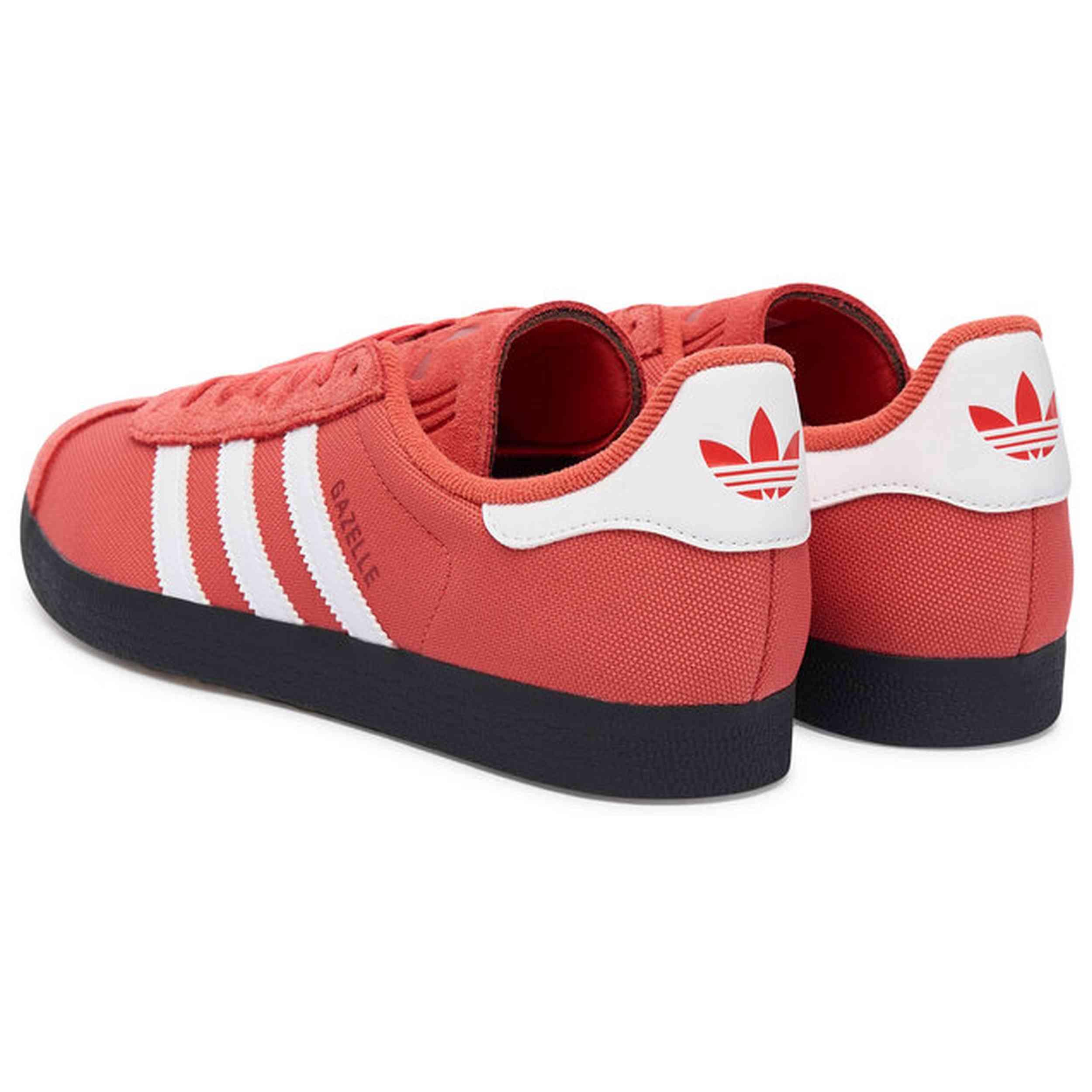 Scarpe Adidas modello JR6295 per donne 3/5