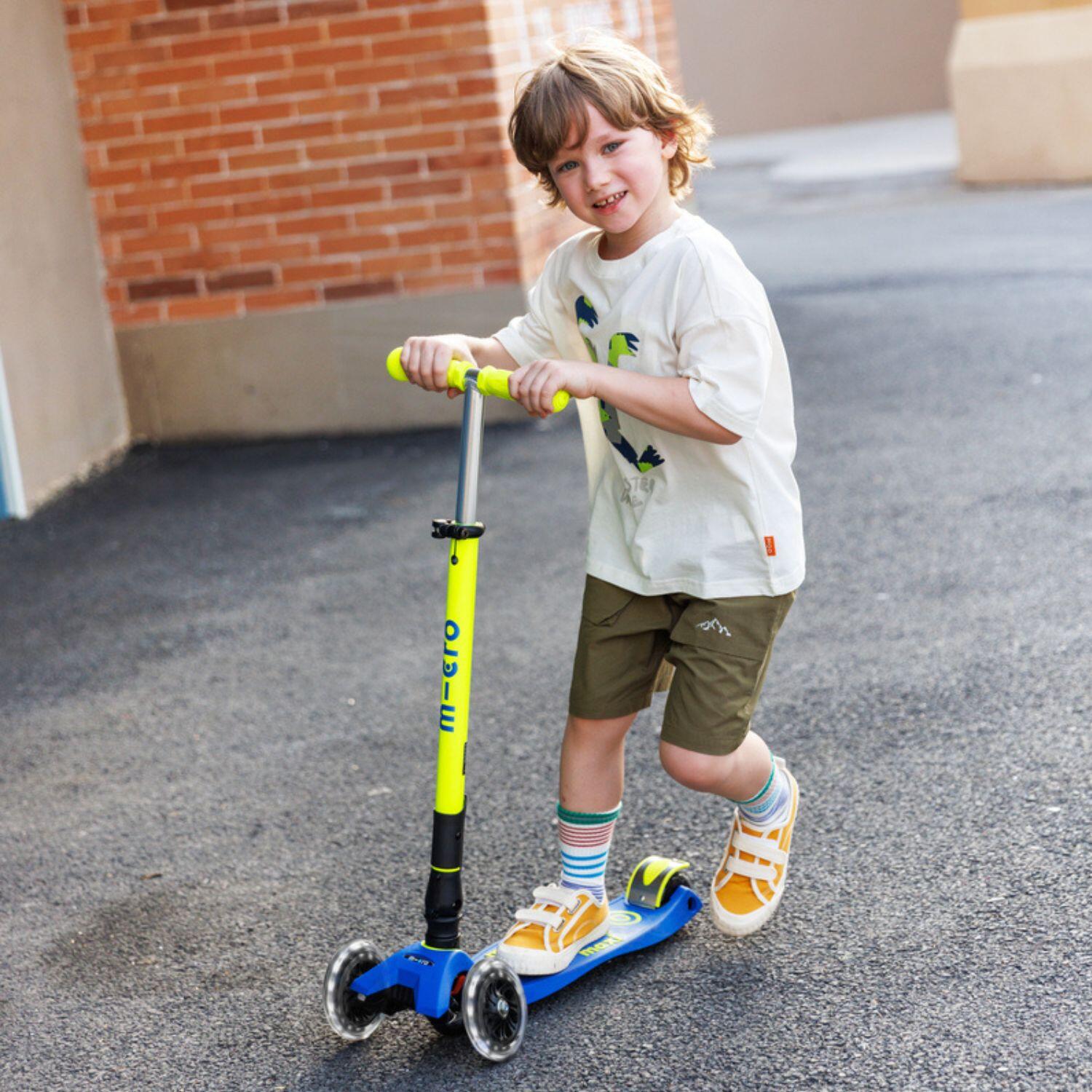 Trottinette enfant Maxi  Deluxe pliable Néon  Canari LED 2/6