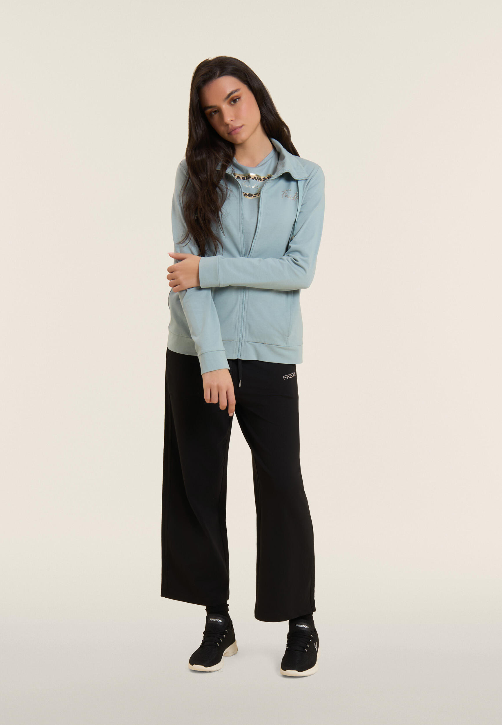 Pantalon de sport court à coupe confortable et jambes larges 5/5
