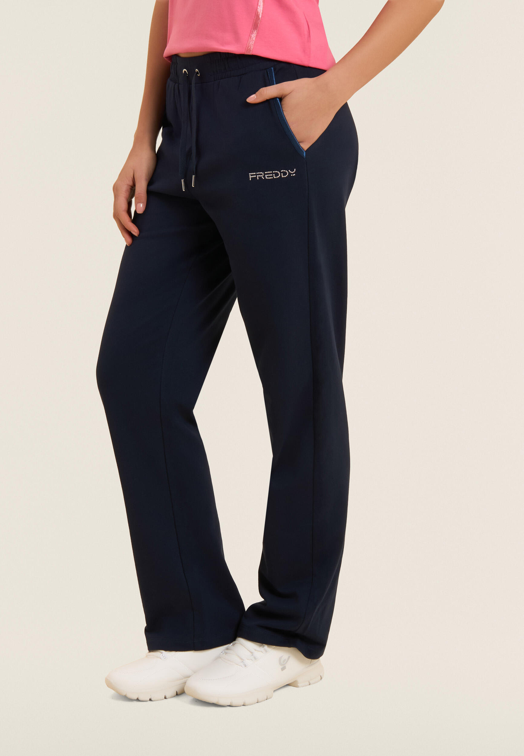 Pantalón deportivo comfort fit con pernera recta 2/5