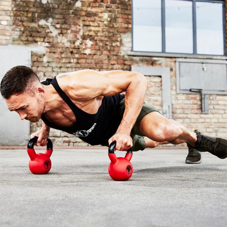 Kettlebell 8 kg treningowy żeliwny gumowany Gorilla Sports 4/7