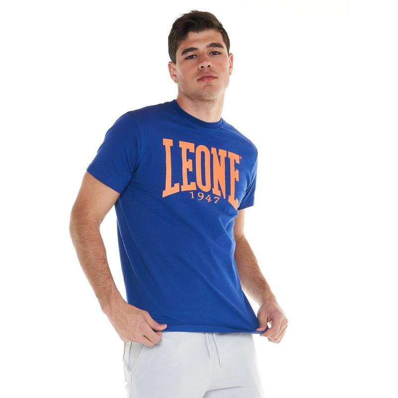 Tricou bărbătesc simplu cu logo mare