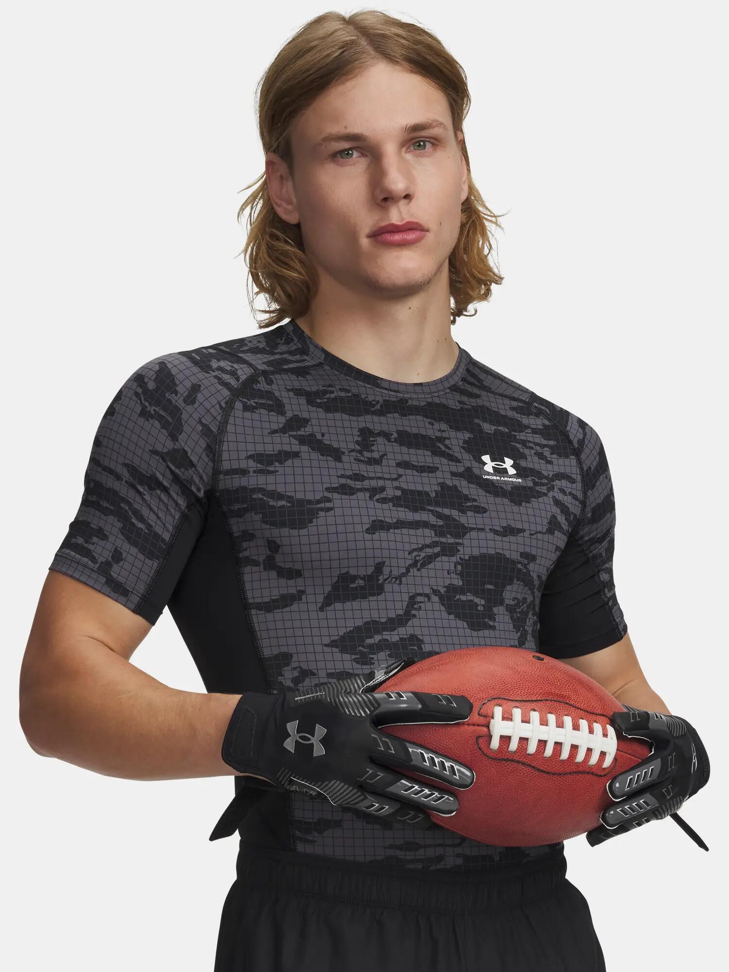 UNDER ARMOUR picture