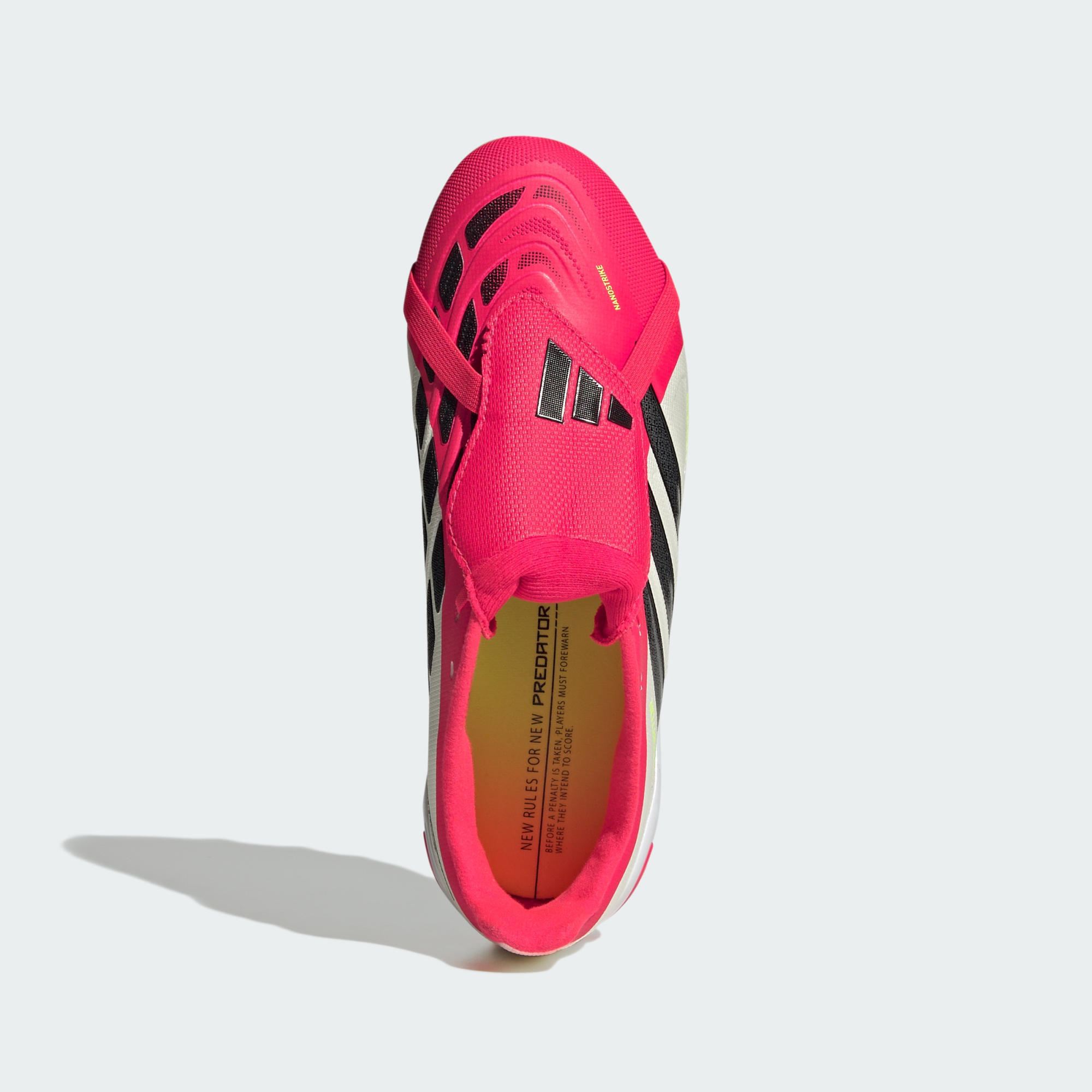 Scarpe da calcio PREDATOR LEAGUE Kids con linguetta ripiegabile per superfici in 2/7