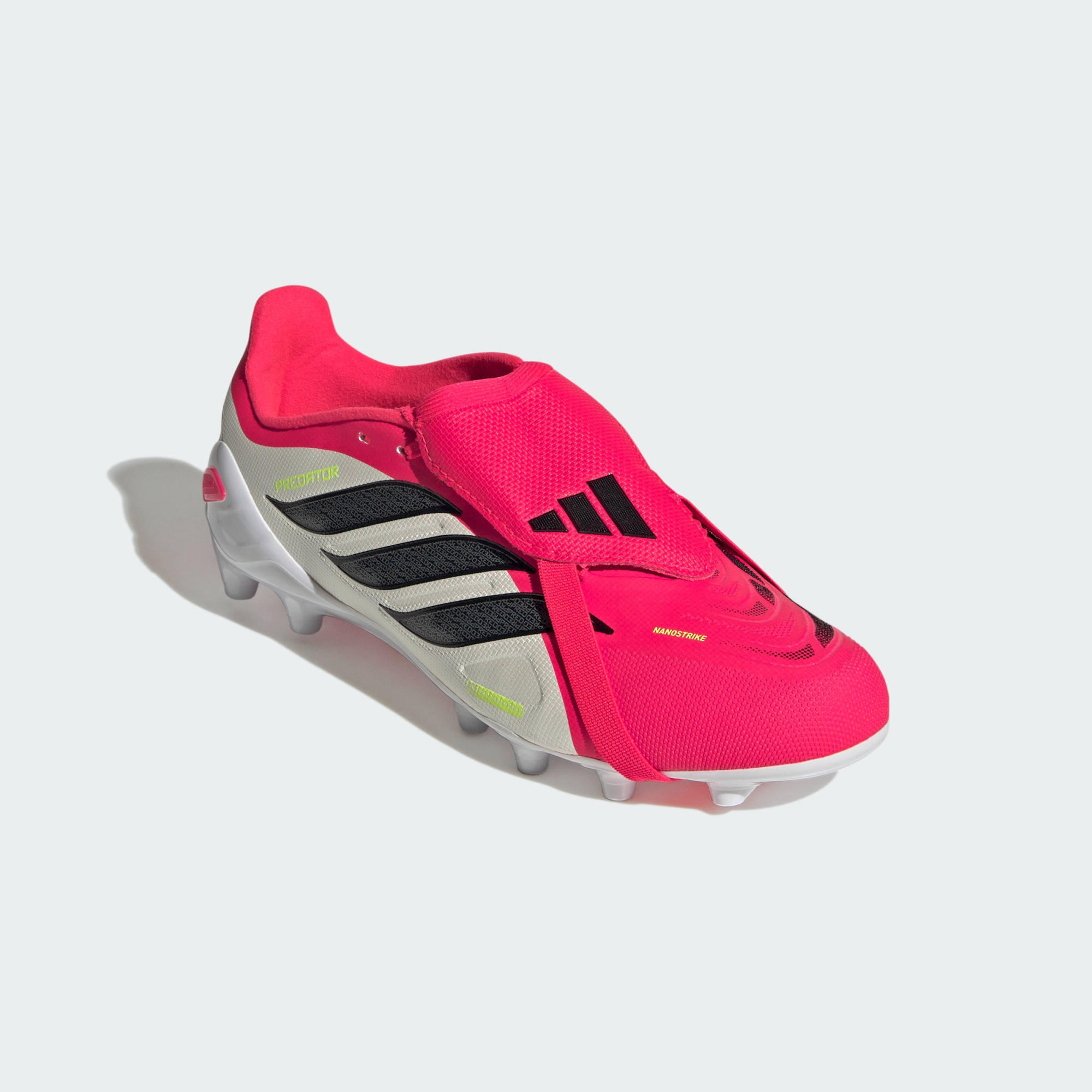 Scarpe da calcio PREDATOR LEAGUE Kids con linguetta ripiegabile per superfici in 4/7