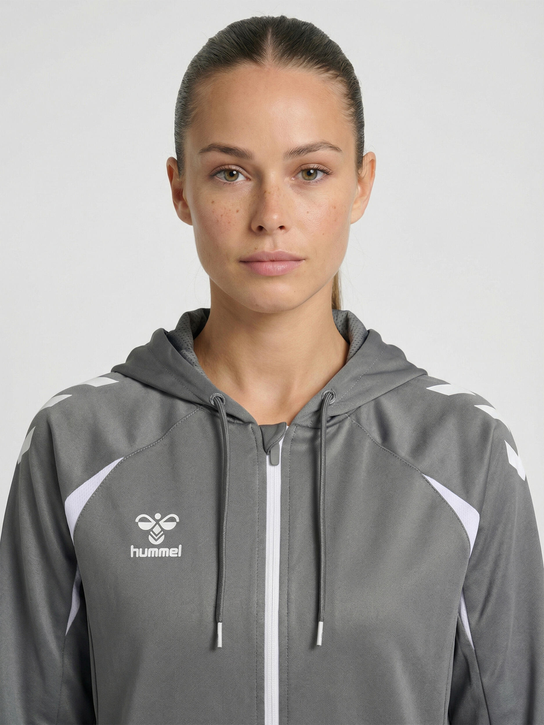 Giacca sportiva con cappuccio da donna Hummel Core 2.0 4/7