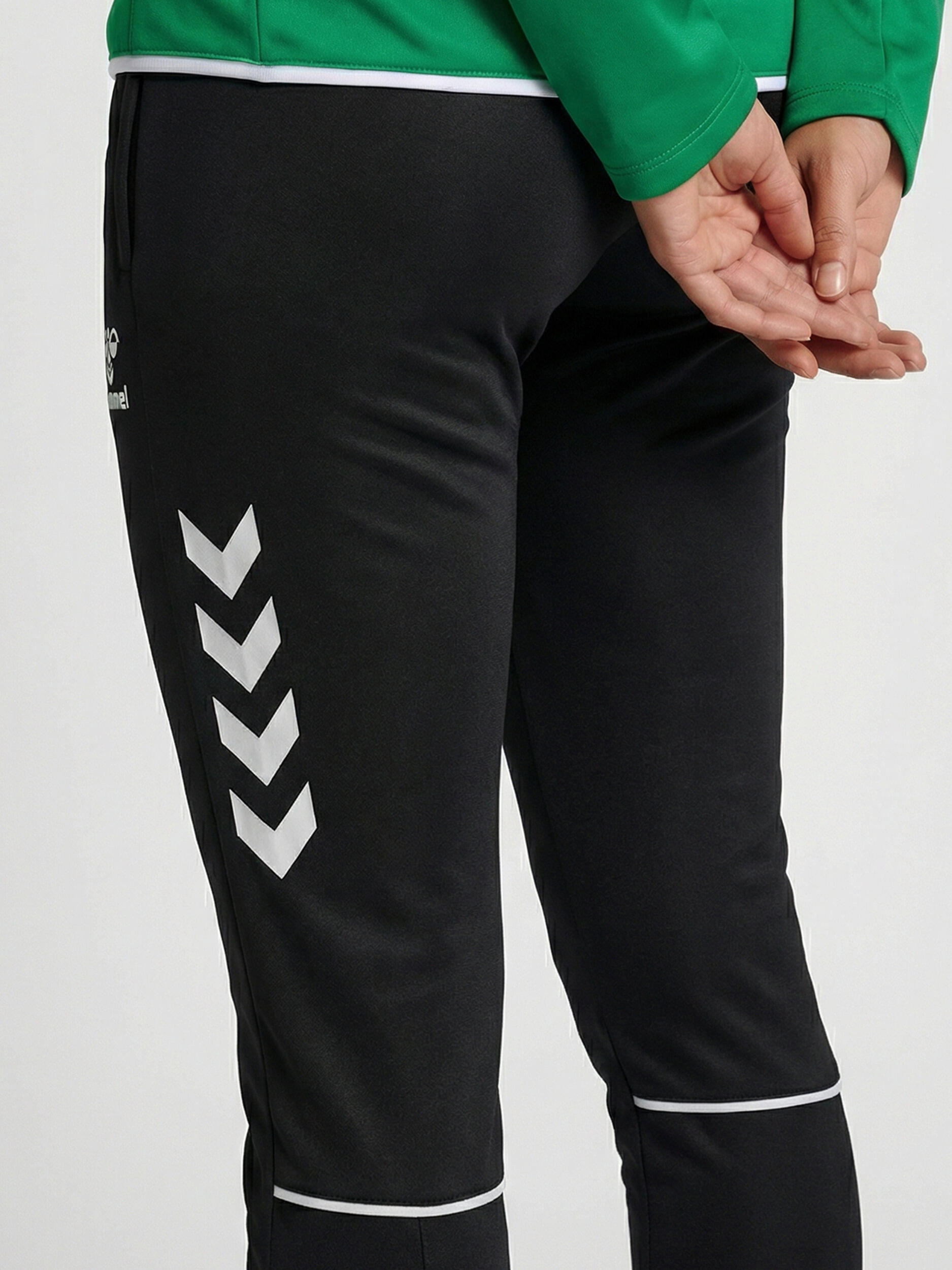 Pantaloni da allenamento da donna Hummel Core 2.0 4/7