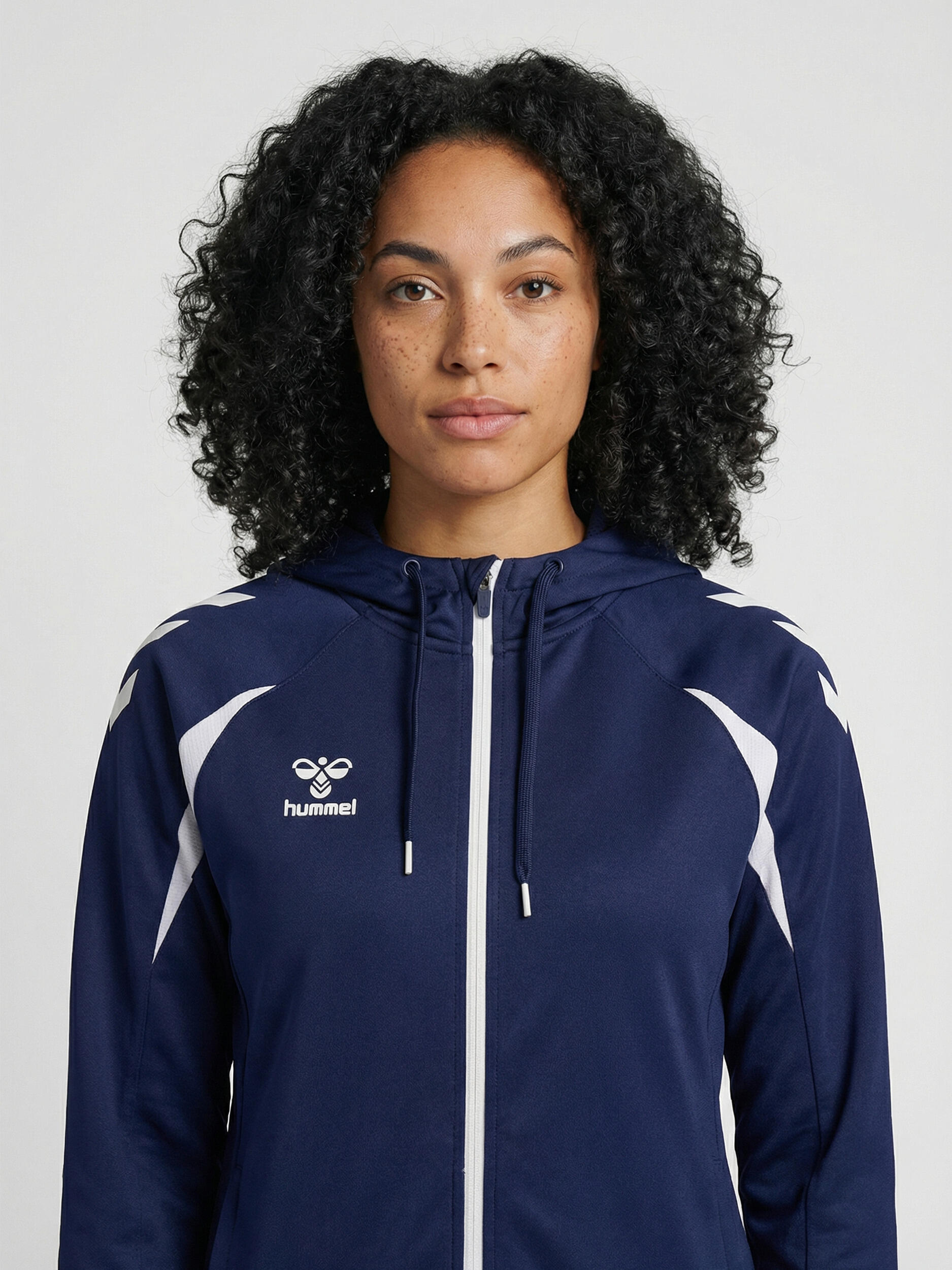Giacca sportiva con cappuccio da donna Hummel Core 2.0 4/7