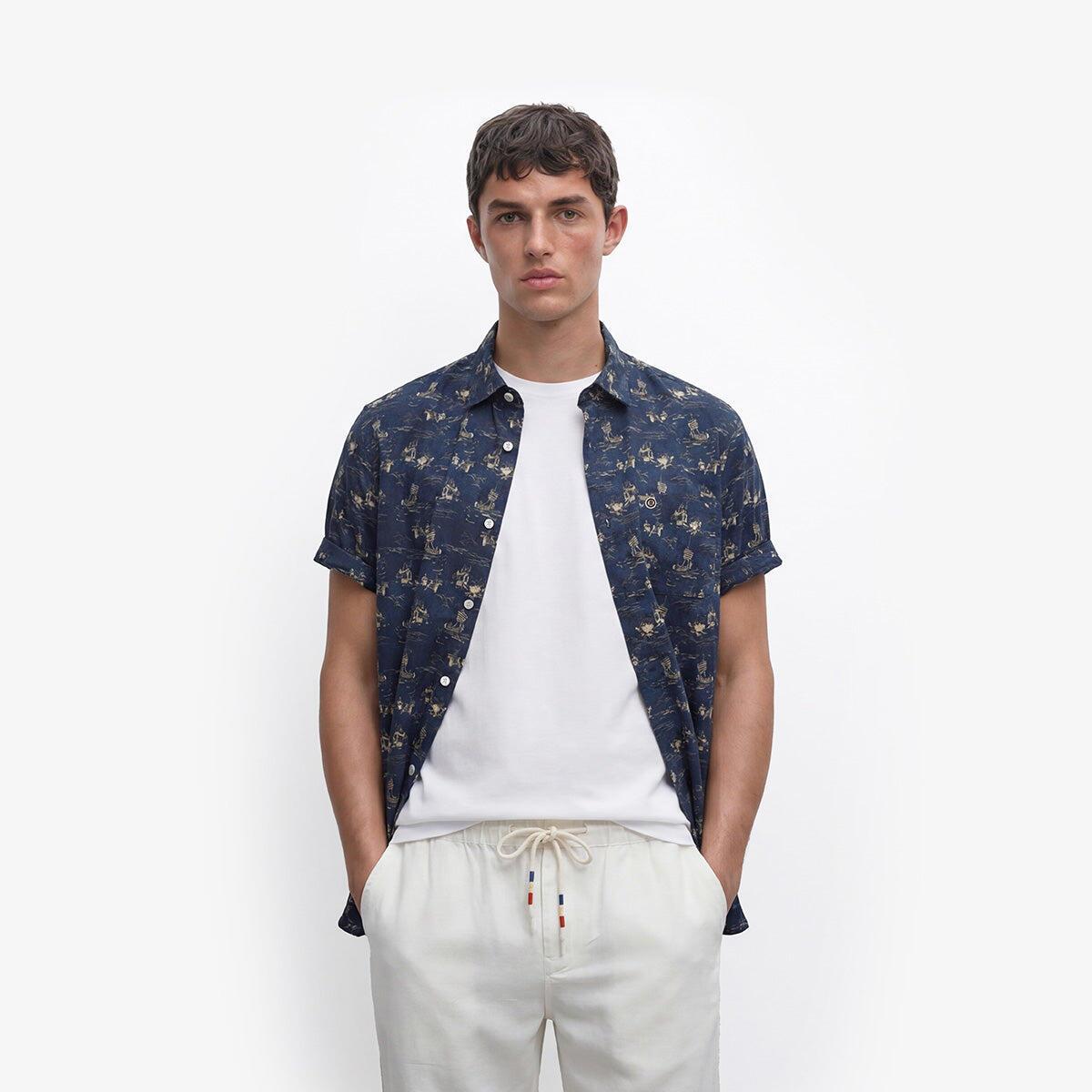 Camicia Caracas a maniche corte in cotone stampato con collo a barchetta 2/5
