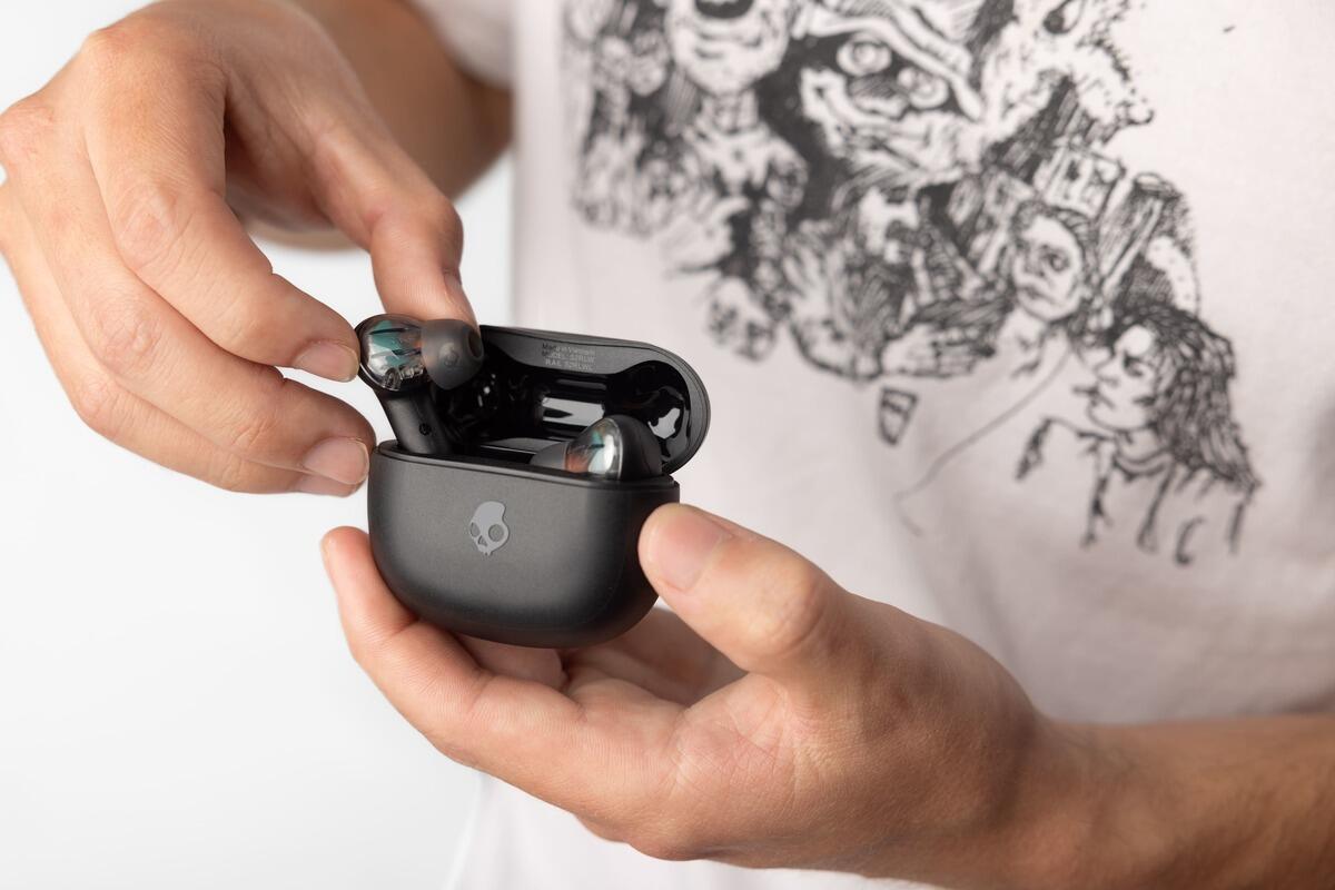 Rail True Wireless Black 5/6