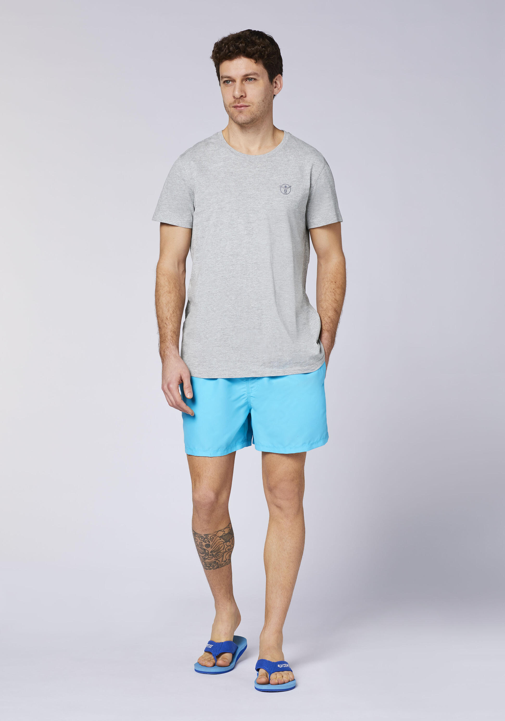 Badeshorts Stretchige Badeshose mit Kontrast-Logo 5/7