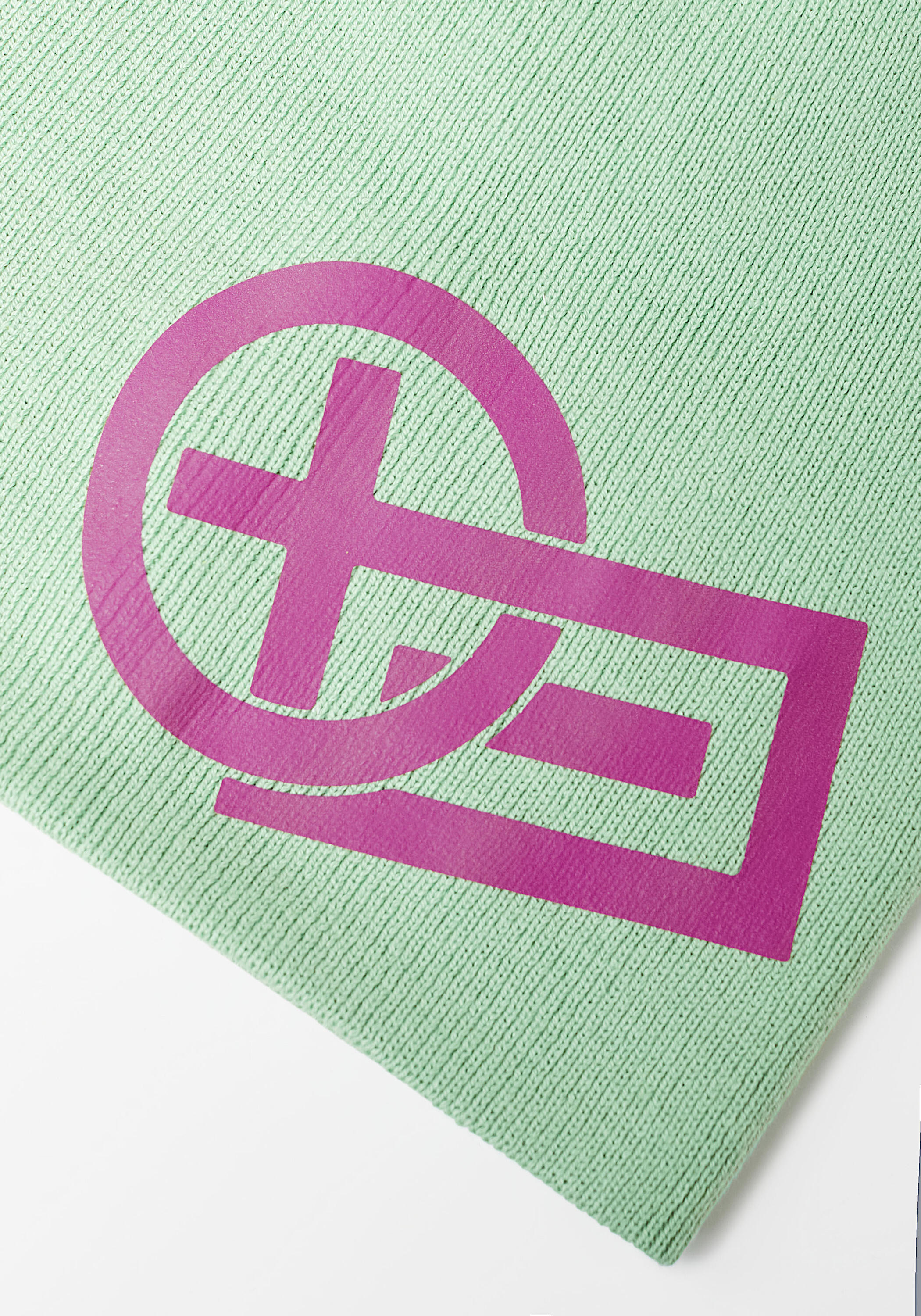 Mütze mit kontrastfarbenem Logoprint 3/3