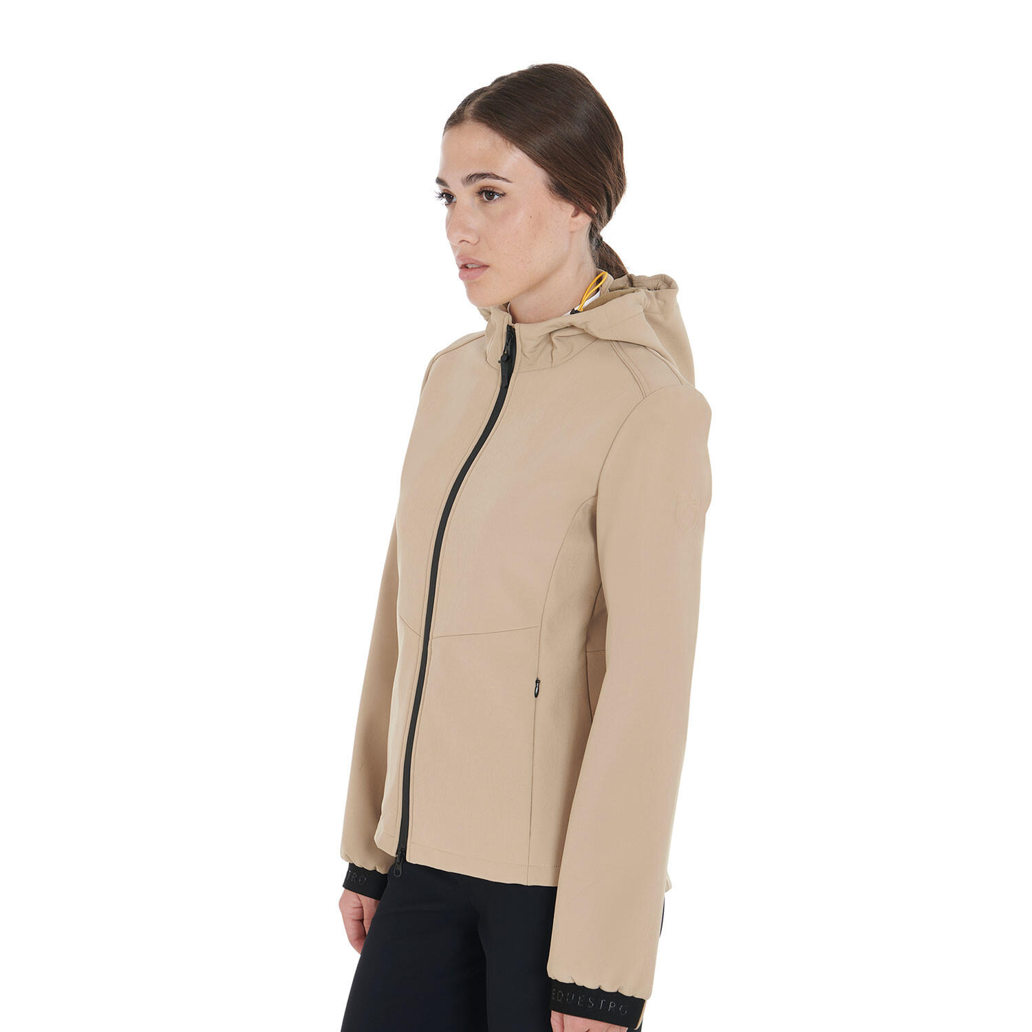 Chaqueta softshell mujer slim fit con bolsillos ocultos 3/7