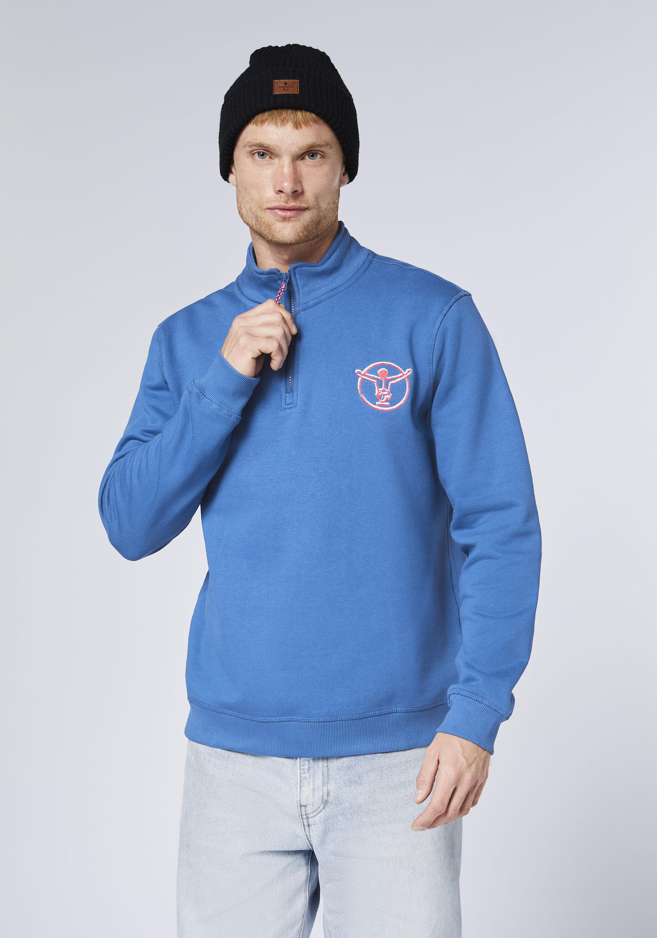 Sweatshirt mit gestickten Logo auf der Brust 3/7
