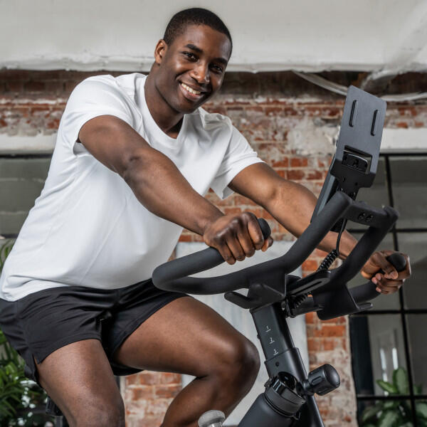 Indoor Bike - Cycle Speed 600 - 12,5 kg Schwungmasse - 99 Widersstandsstufen 6/6