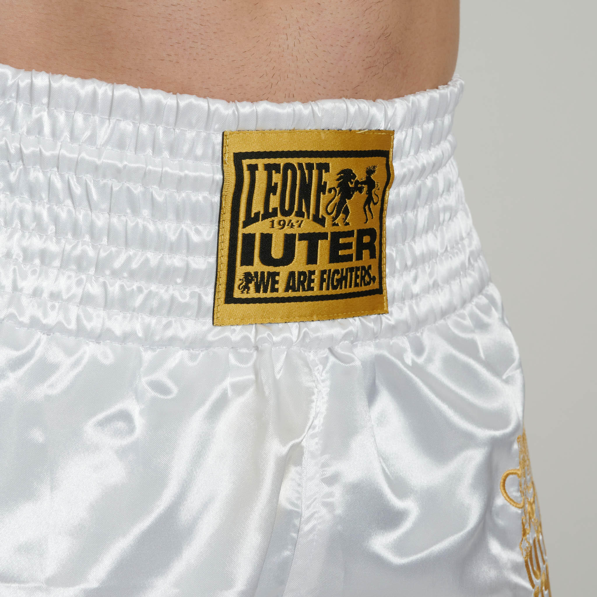 Calções Kick & Thai LEONE x IUTER branco L 4/7