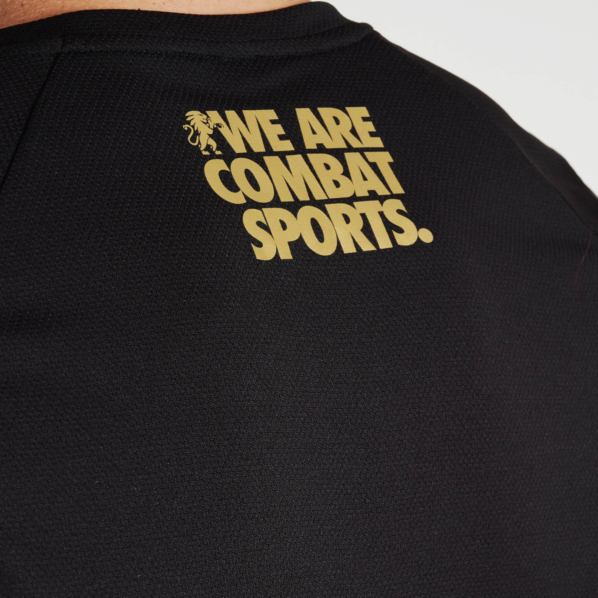 Camiseta manga corta LEONE 1947 DNA con logo dorado negro S 3/3