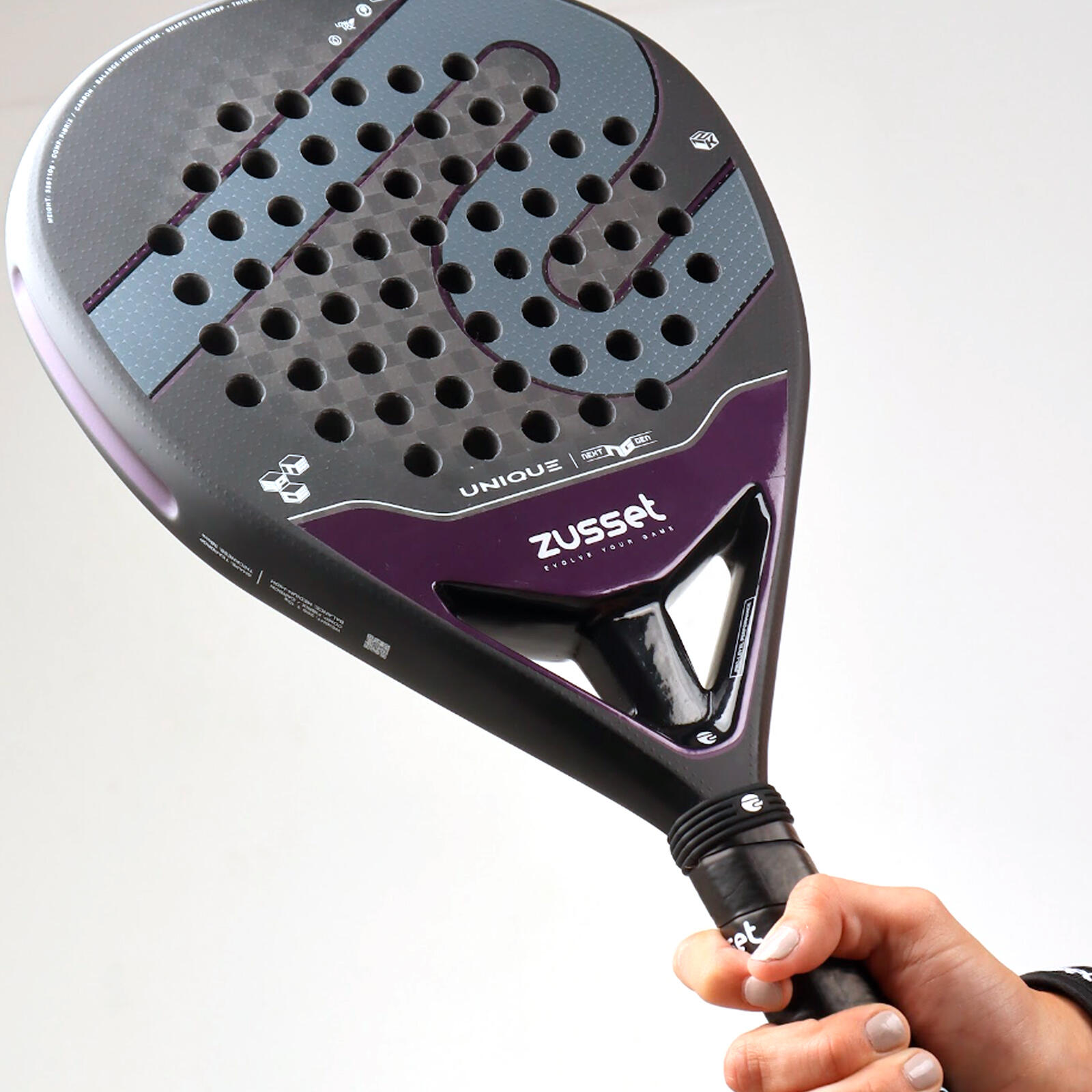 Raquete de padel UNIQUE 12K carbono, formato gota – equilíbrio médio-alto 4/7