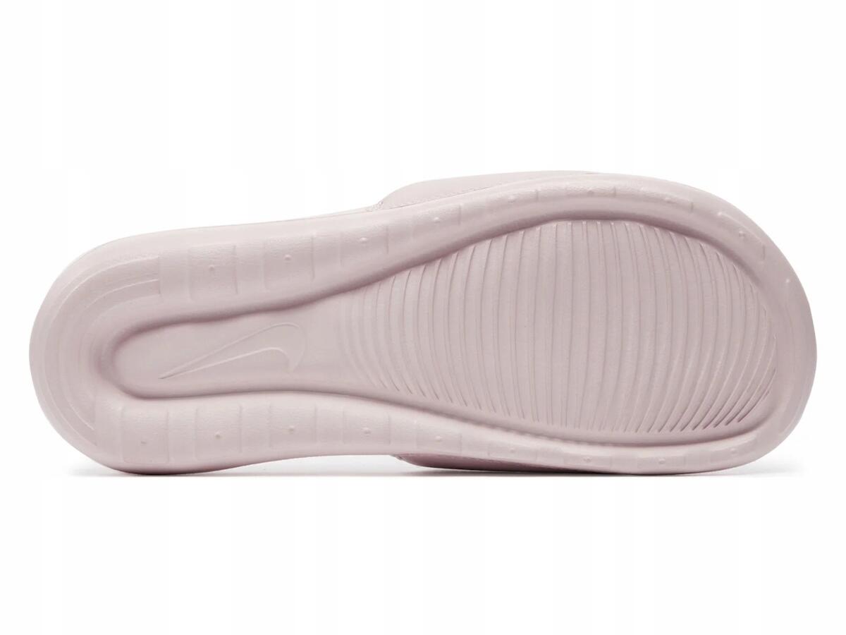 Tongs de piscine sportives pour femmes NIKE VICTORI ONE 6/7