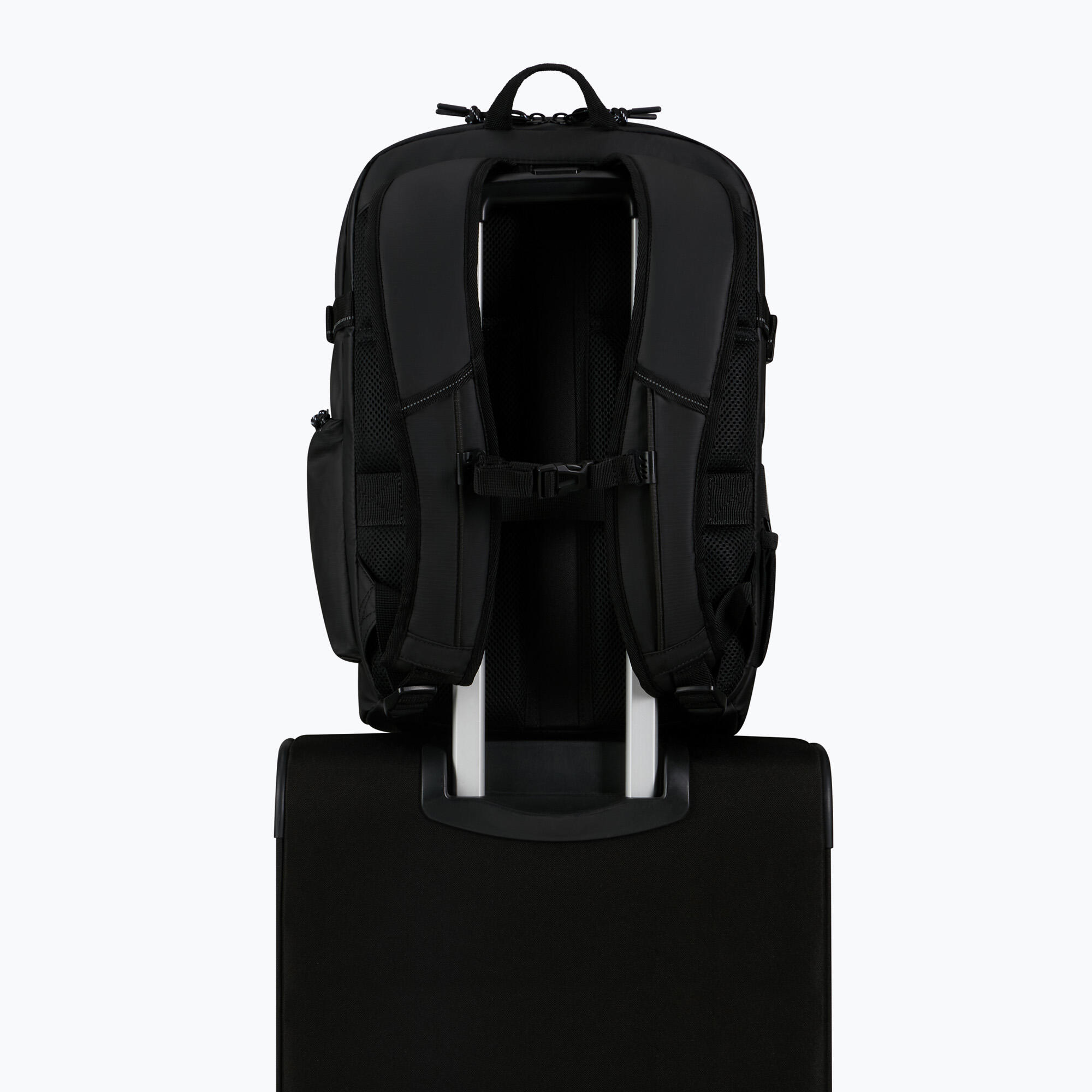 Mochila American Tourister Upventure 15.6 7/7