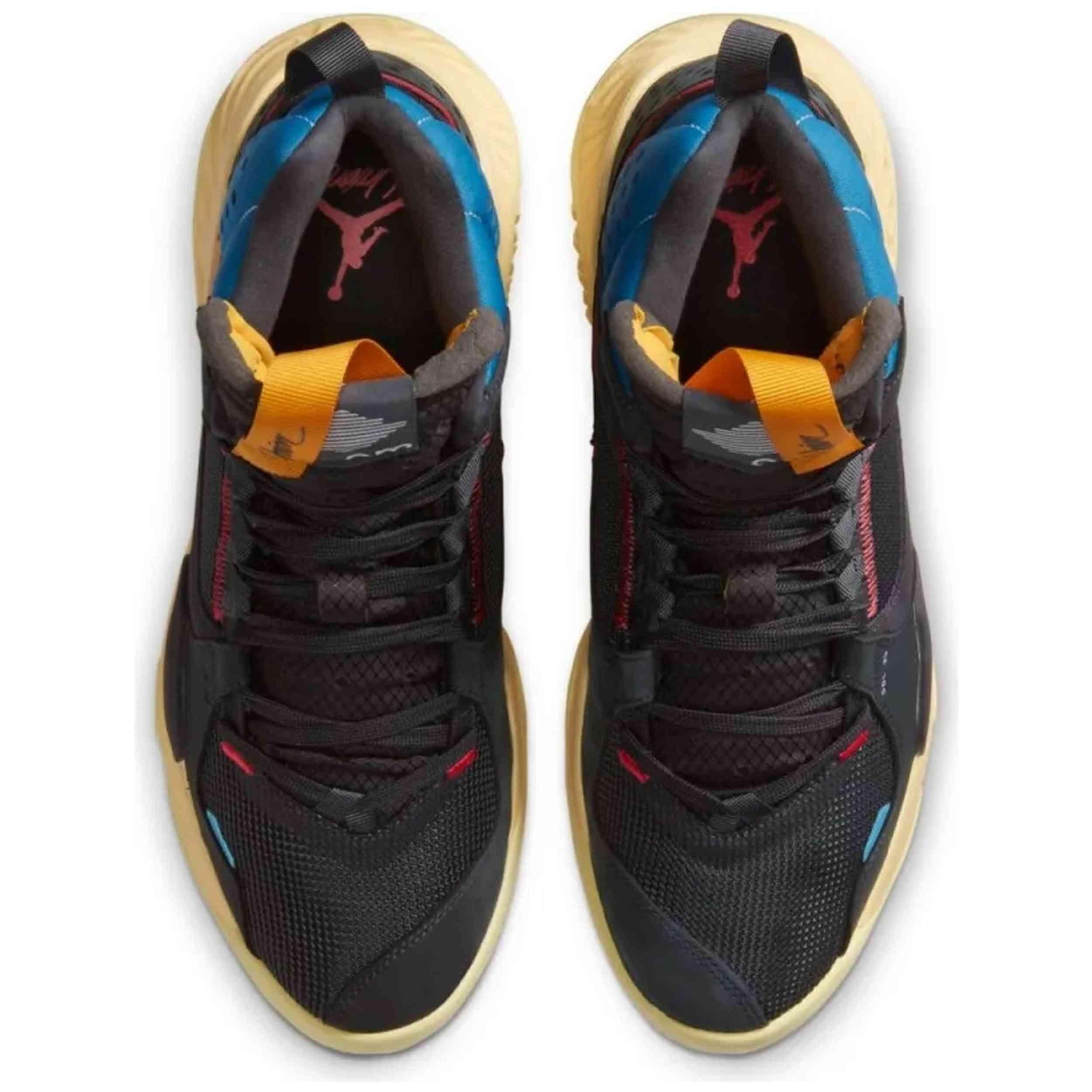 Scarpe Jordan modello DA1951-001 per uomini 4/5