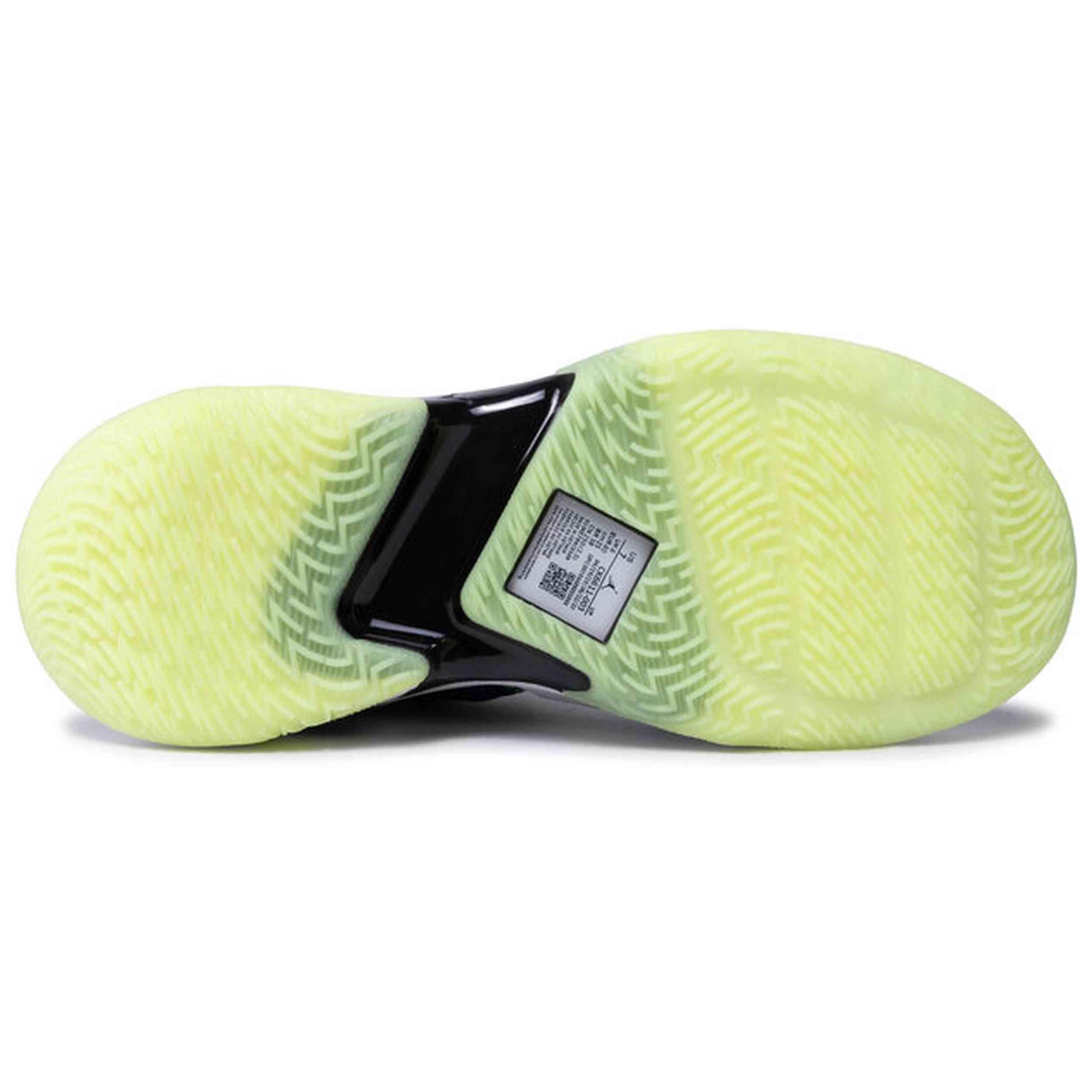 Scarpe Jordan modello CK6611-003 per uomini 4/5