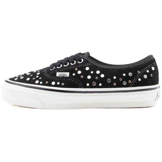 Zapatillas Vans modelo VN000EBN1U31 para mujer