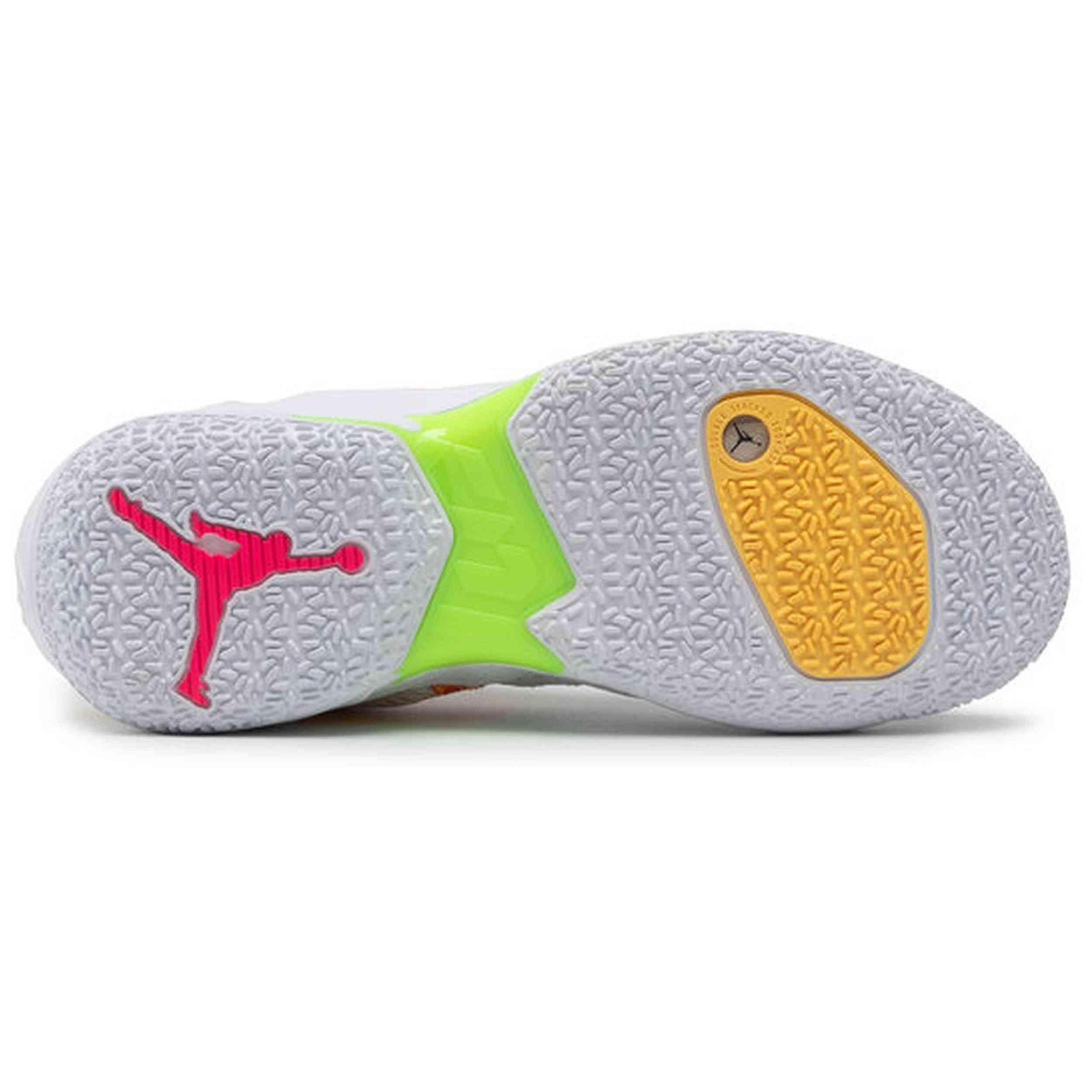 Scarpe Jordan modello CQ4230-102 per uomini 4/5
