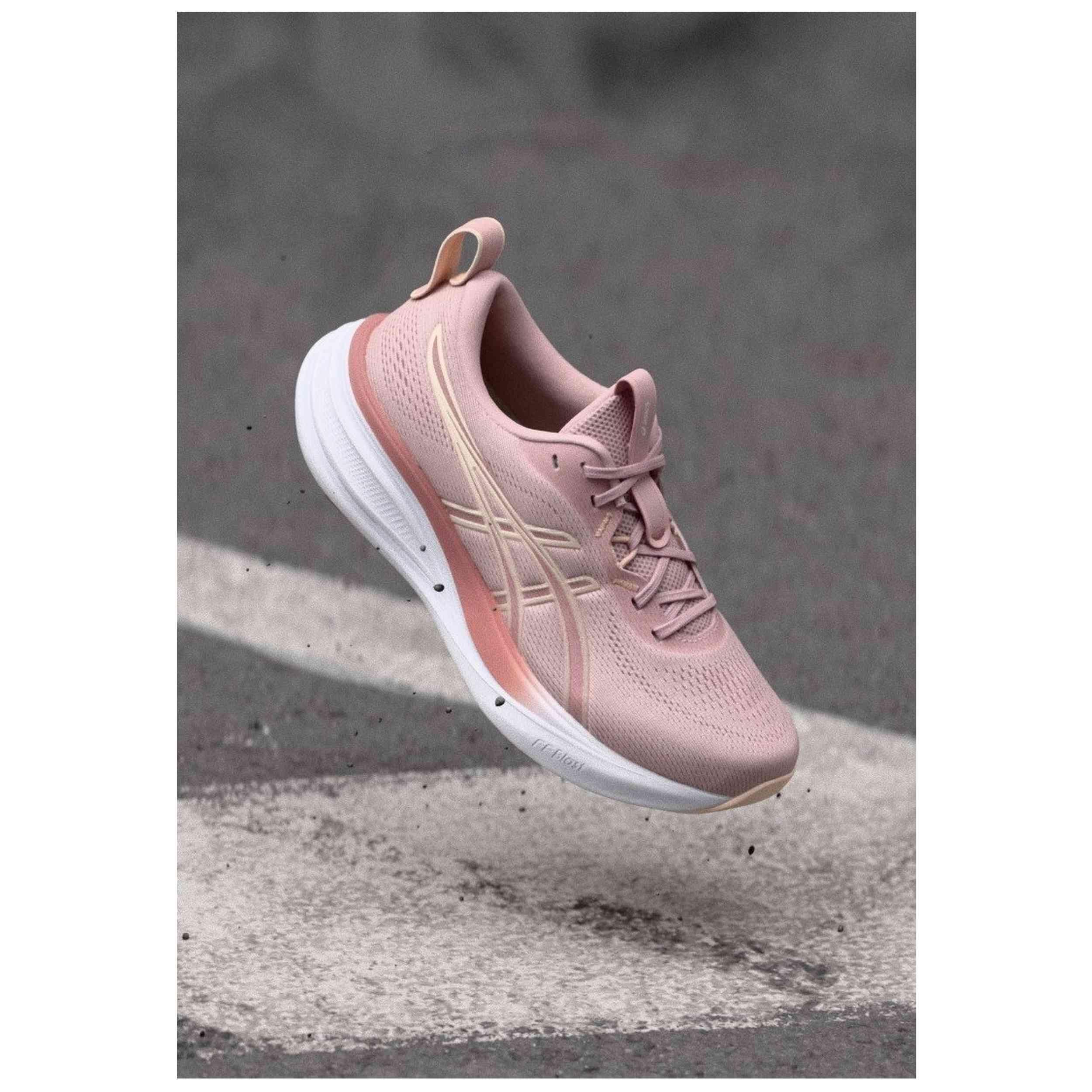 Tênis de corrida Asics modelo 1012B930-700 para mulheres 4/6