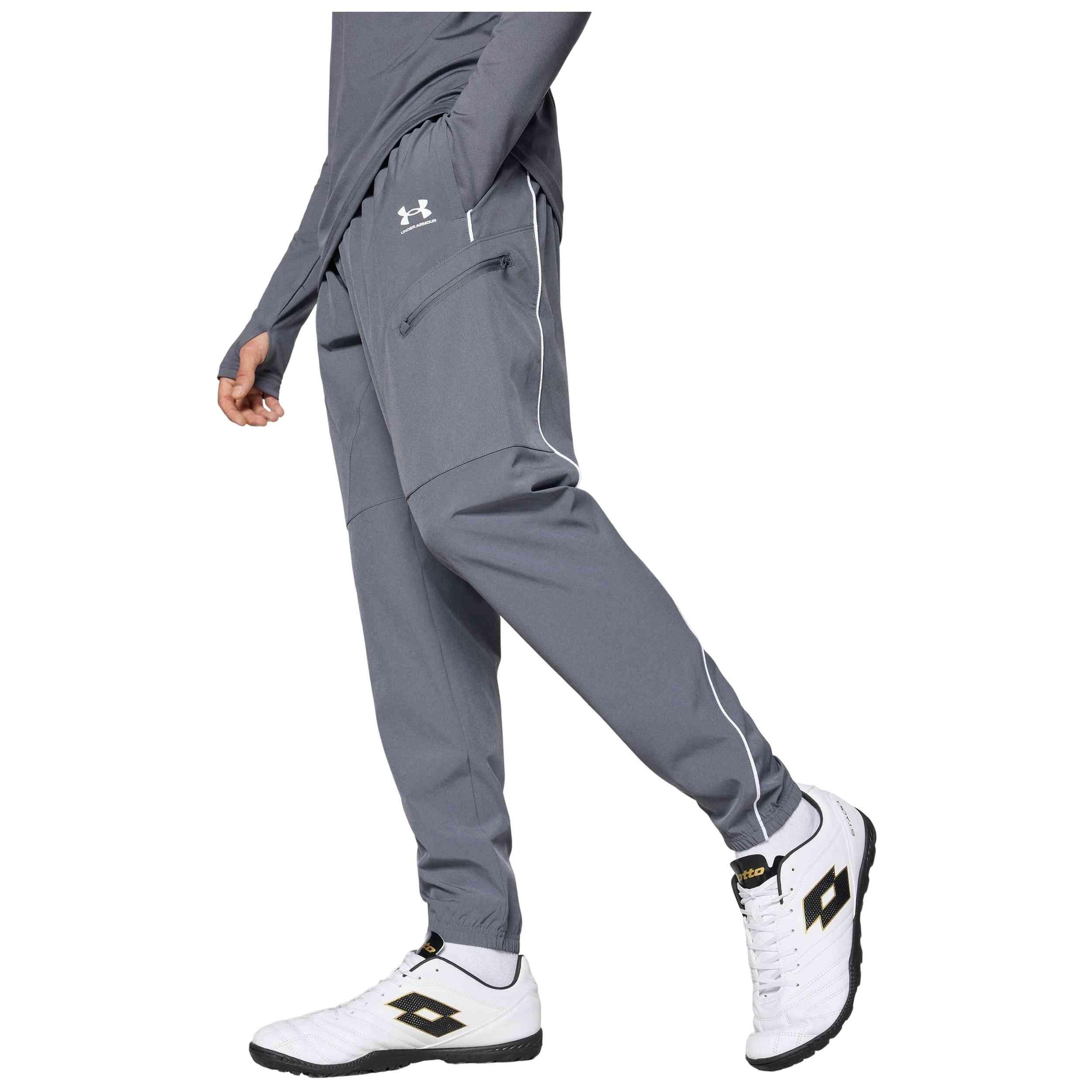 Pantaloni della tuta Under armour modello 6004046-25 per uomini 4/5