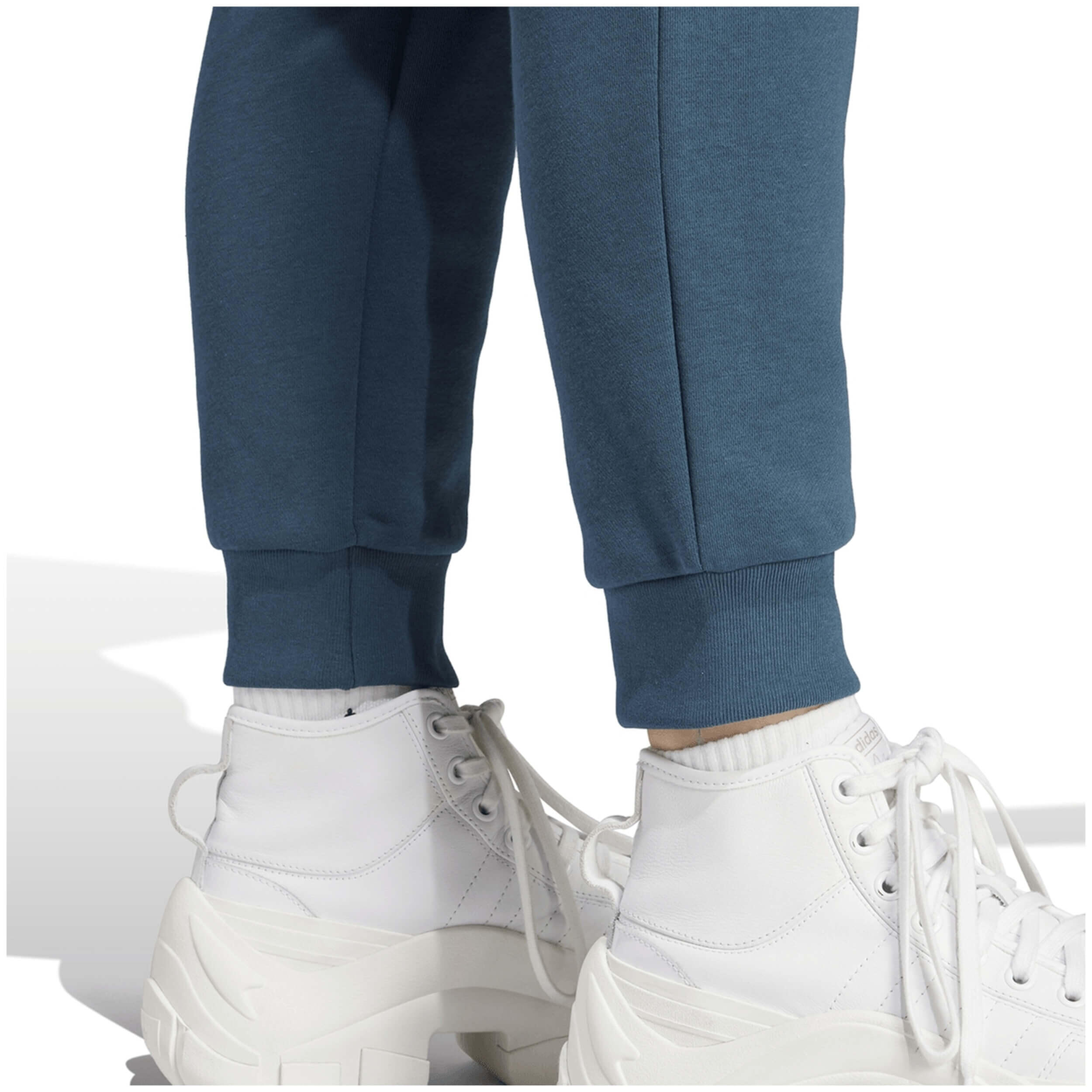 Calças de fato de treino Adidas modelo IJ9818 para mulheres 3/3
