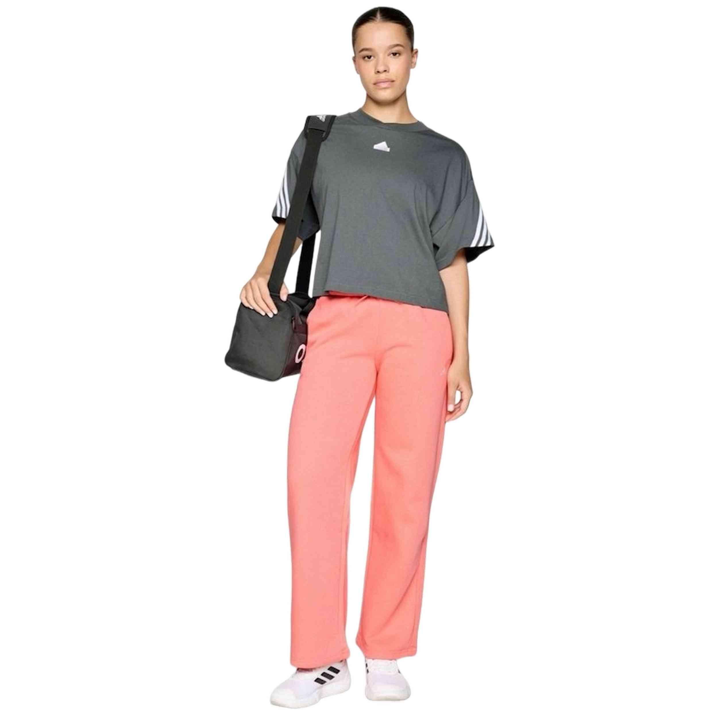 Calças de fato de treino Adidas modelo KE4360 para mulheres 3/5