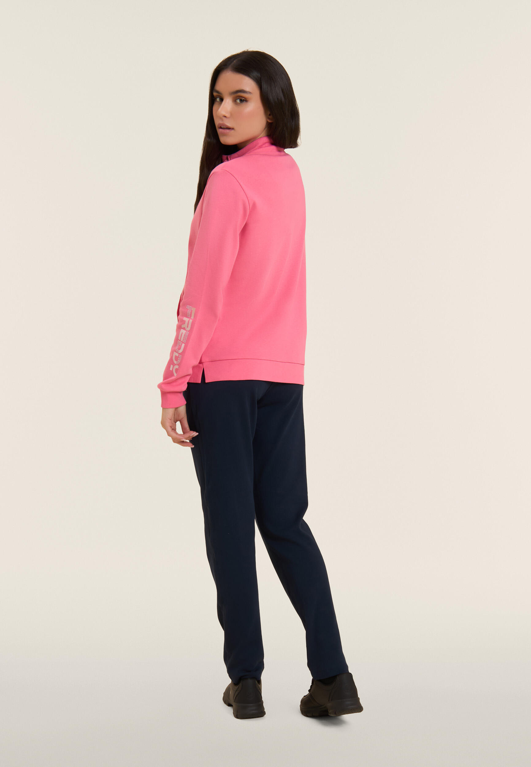 Jumpsuit met ritssluiting en hoge kraag, logo met parels op de mouw 3/5