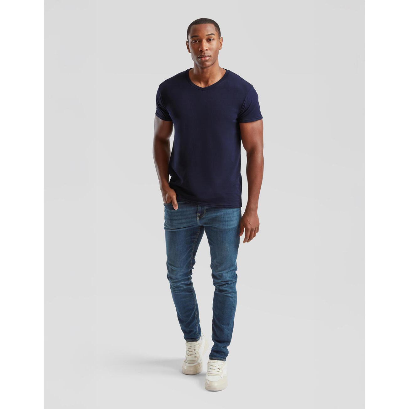 T-shirt in cotone con scollo a V Fruit of the Loom Iconic 150 4/5