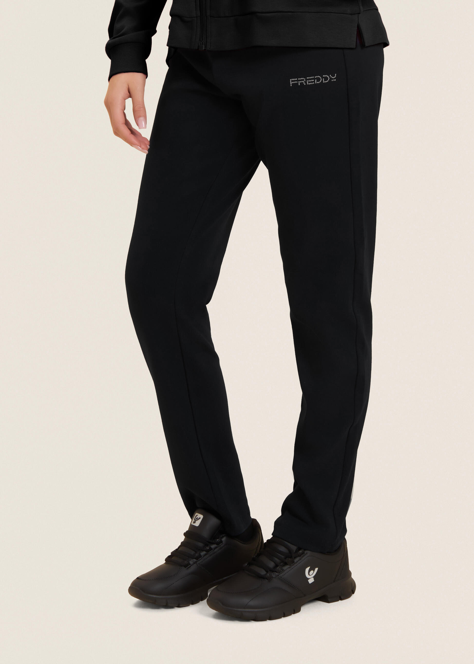 Jumpsuit met ritssluiting en hoge kraag, logo met parels op de mouw 4/6