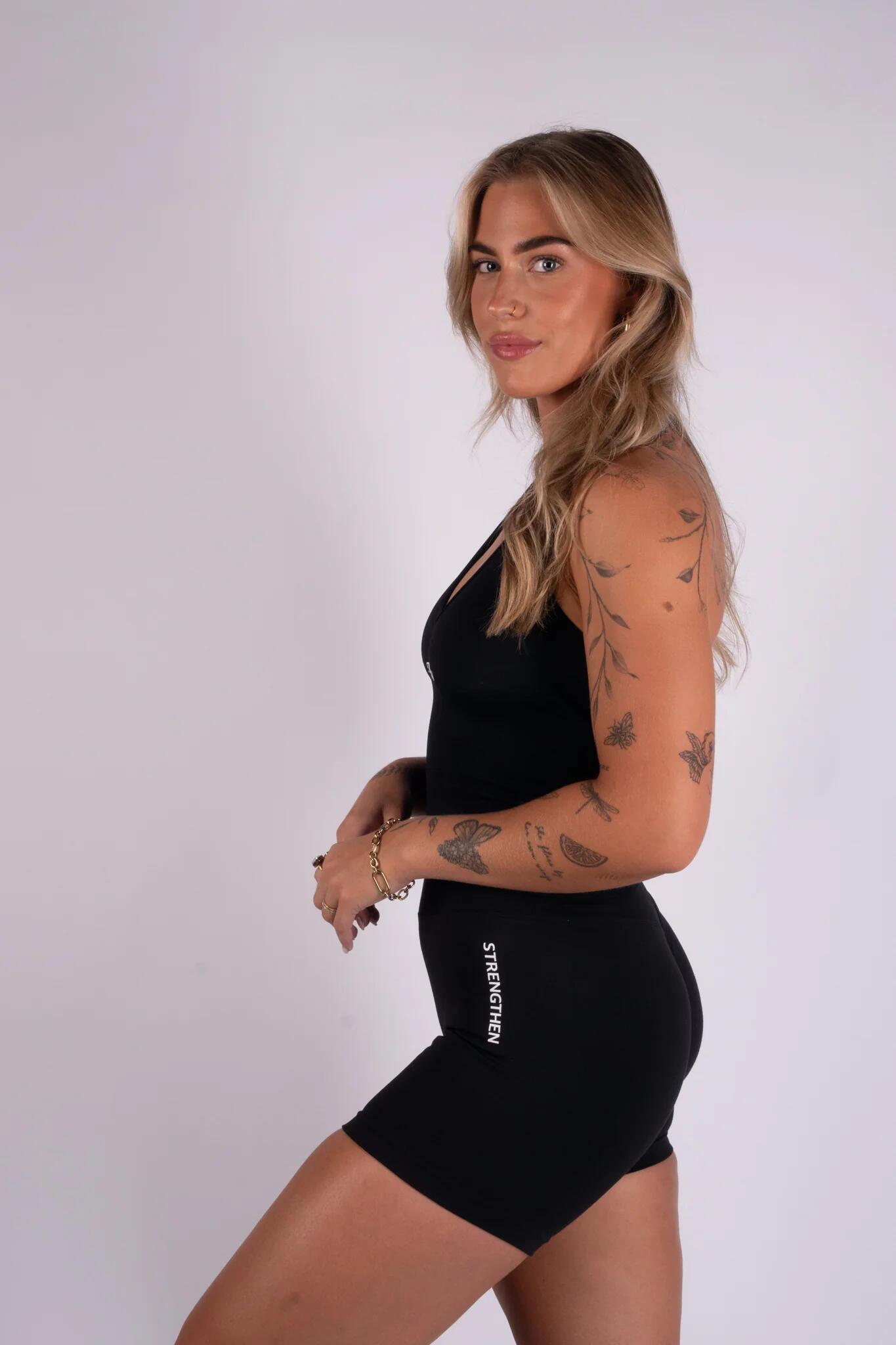 Solara halter top - black 4/7