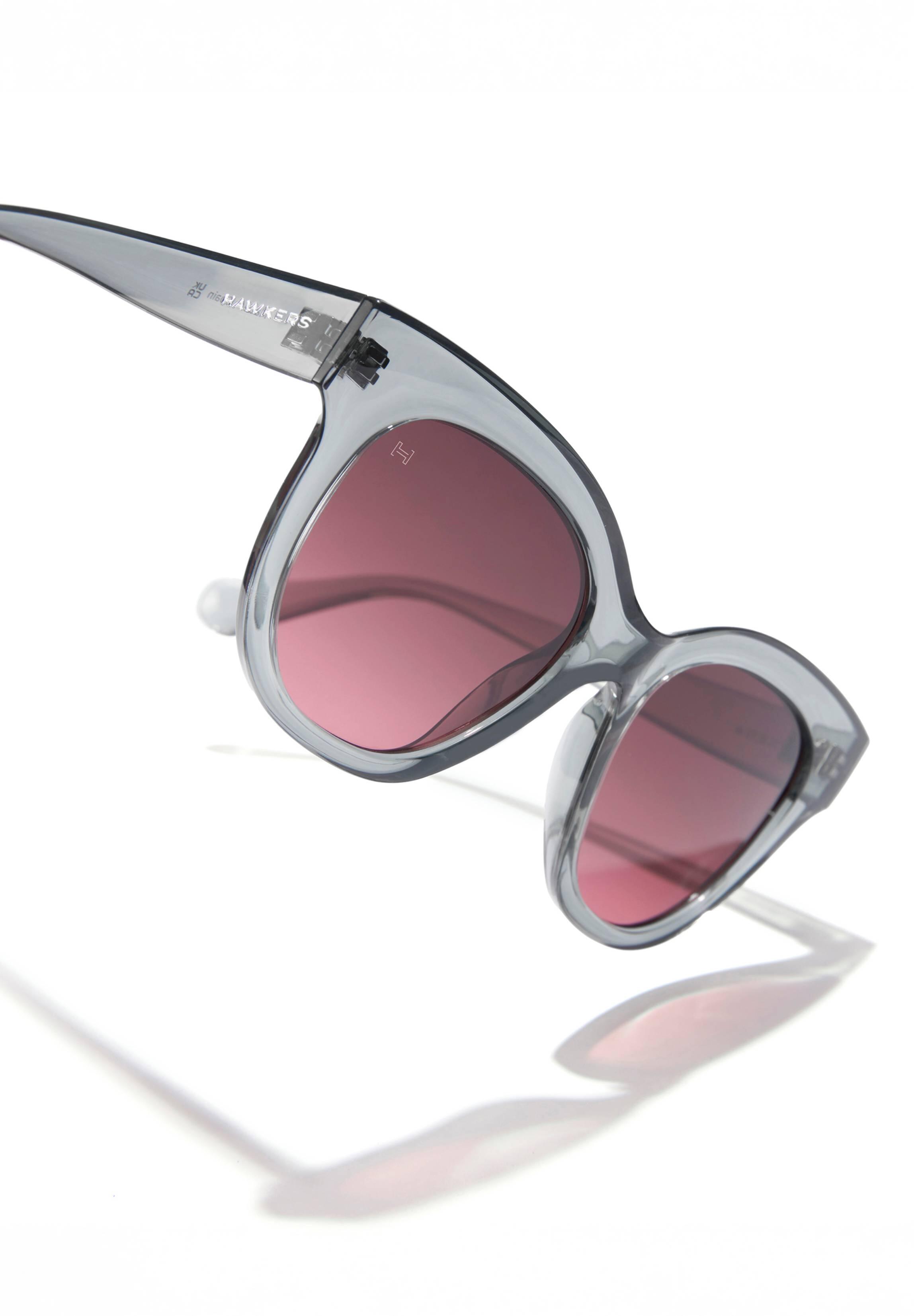 HAWKERS - Gafas de Sol para Hombre y Mujer AUDREY RAW  -  GREY SMOKE PINK 3/6