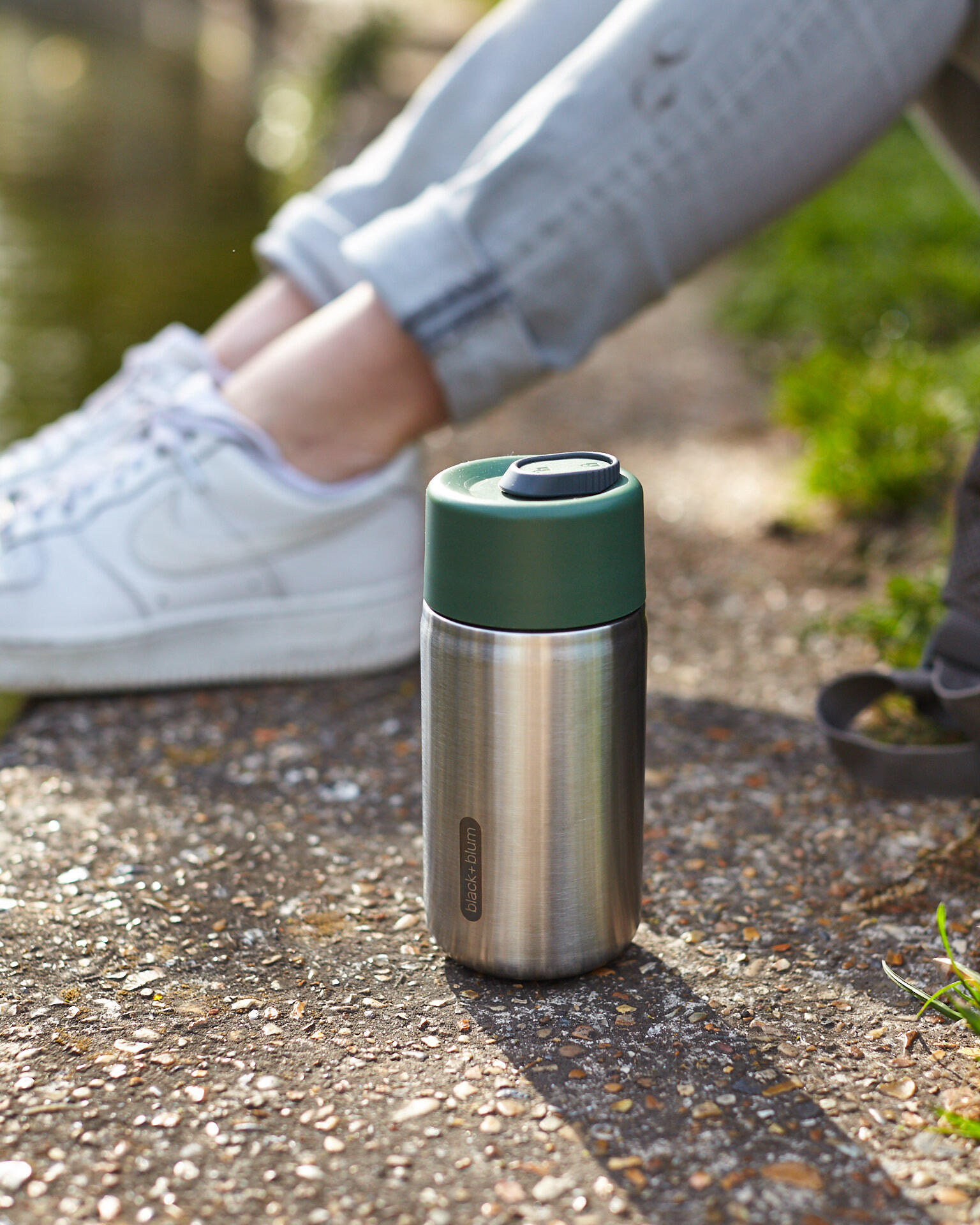TASSE DE VOYAGE ISOTHERME- OLIVE - 340ML 6/7