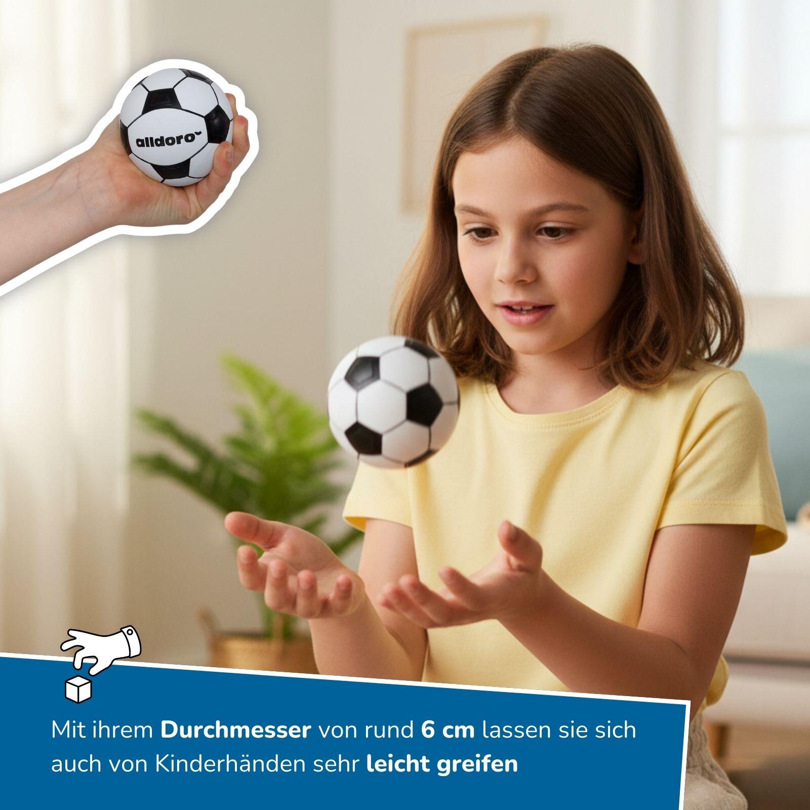 12 Mini Spielbälle Ø 6 cm, Basketball & Fußball als sprungstarke Wurfbälle 4/7