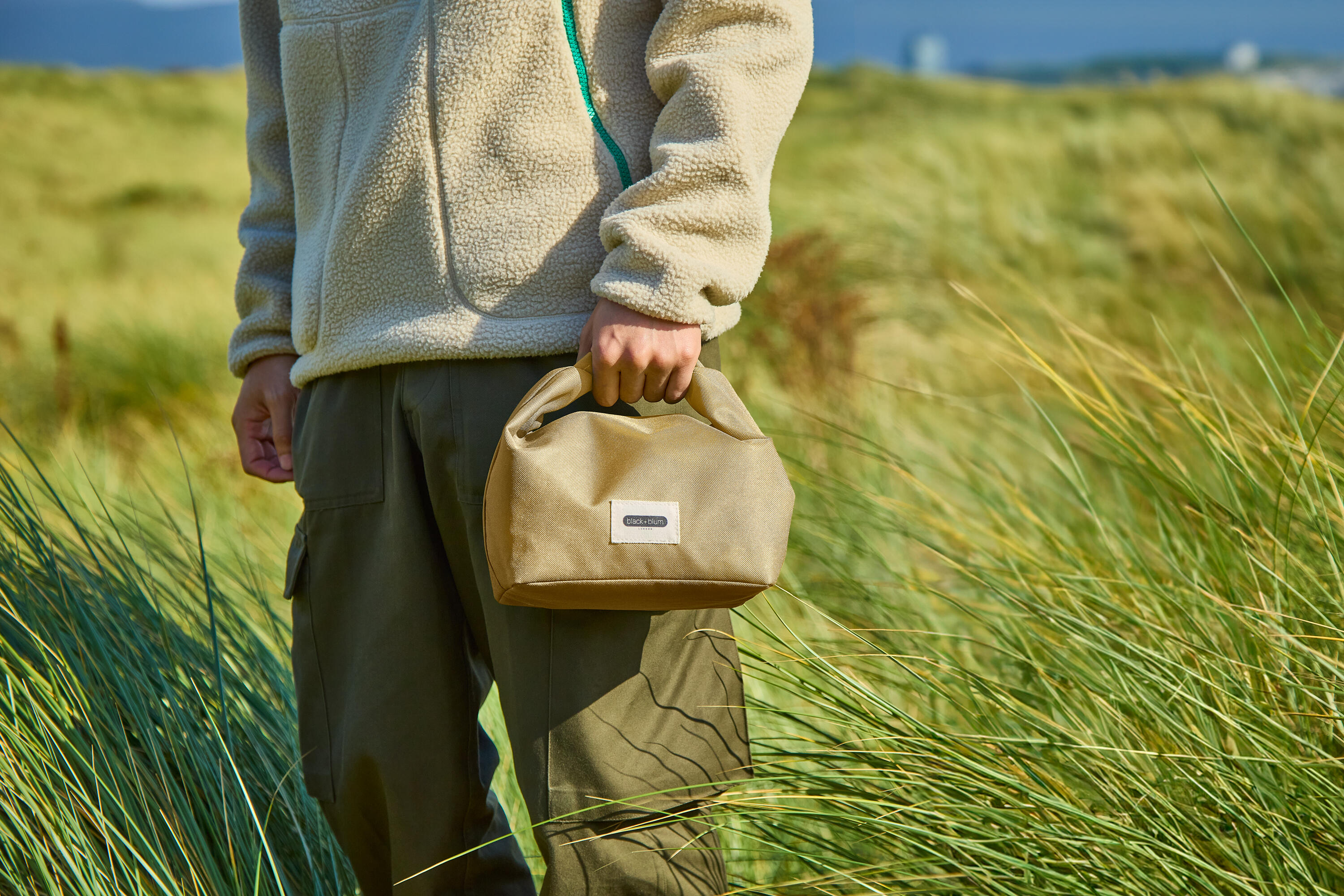 beige