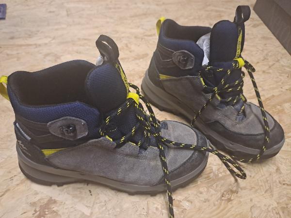 Tussen Particulieren - Wandelschoenen 2/4
