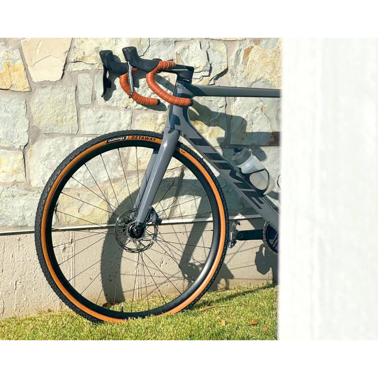 Challenge - escapade course pneu tlr 700x40c noir marron 3/5