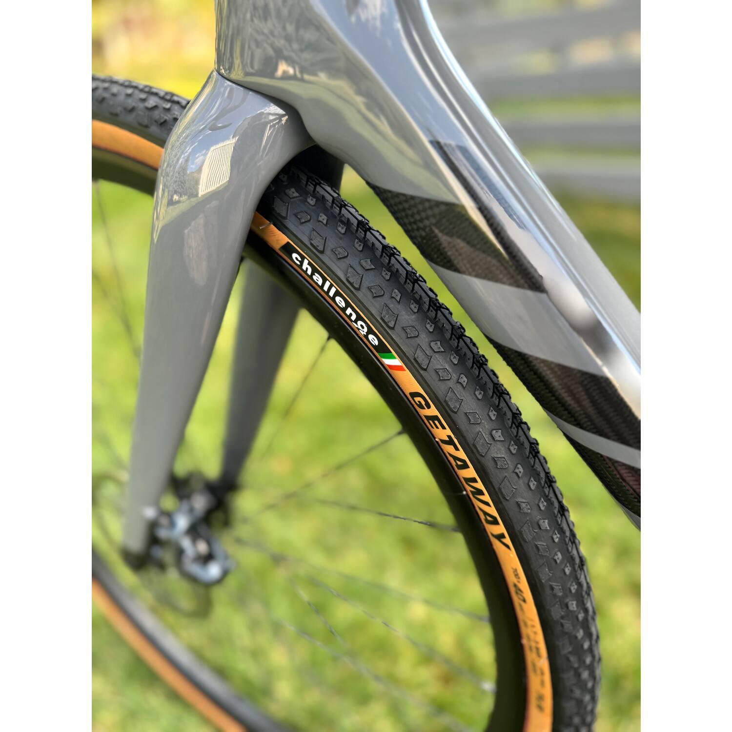 Challenge - escapade course pneu tlr 700x40c noir marron 2/5