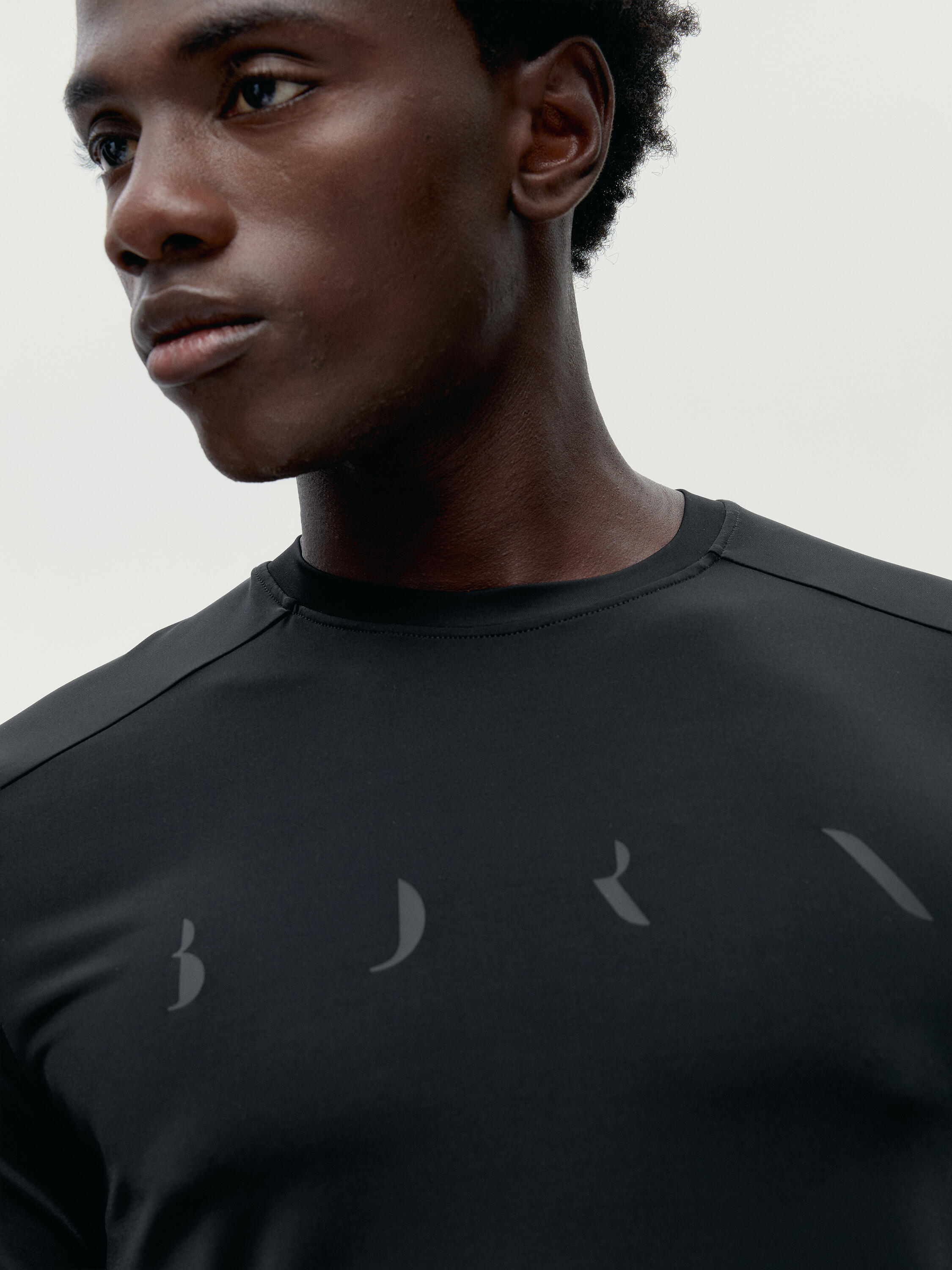 T-Shirt de sport Performance manches courtes VOLTA 3/7