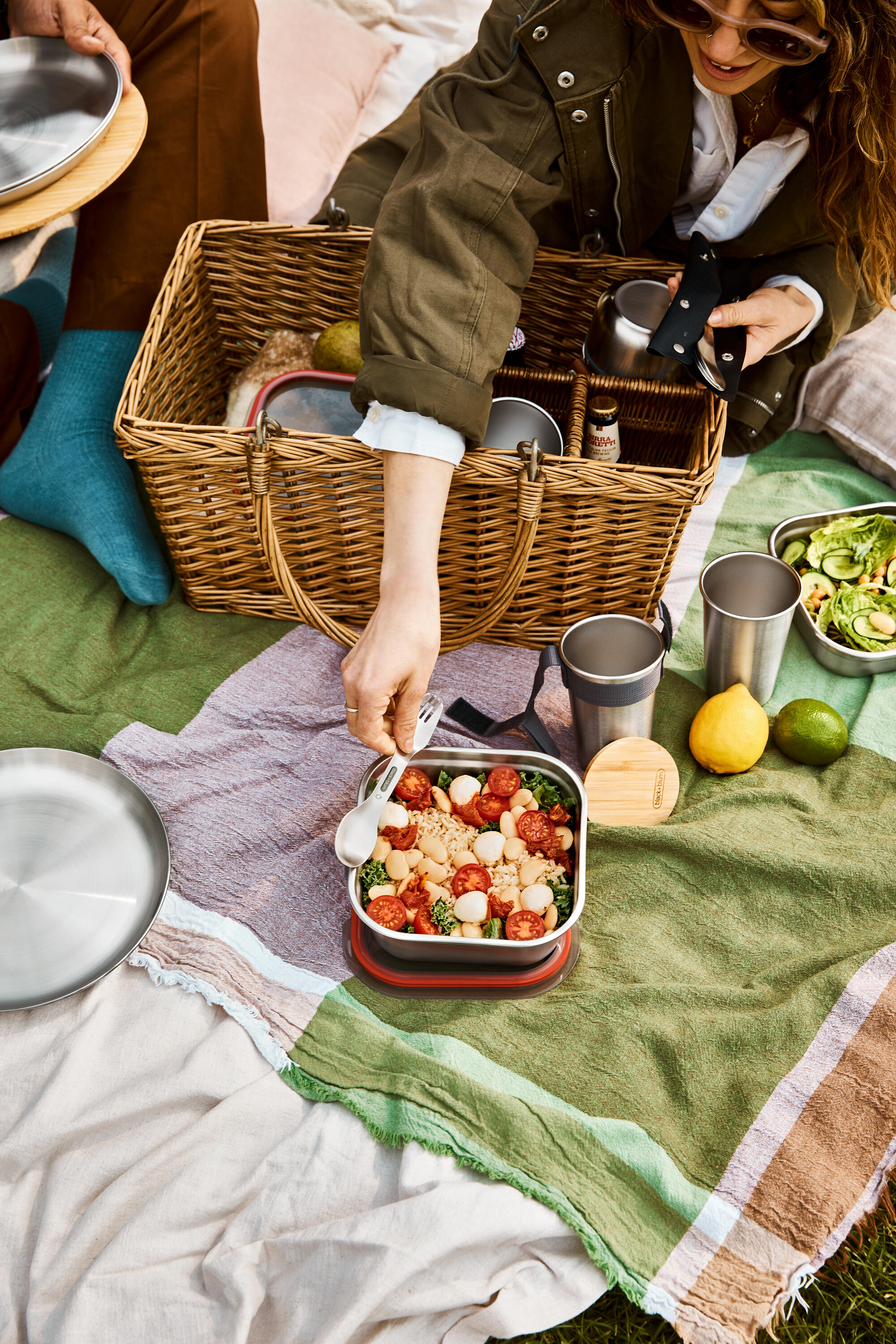 LUNCH BOX MULTIFONCTION CARRÉ PETIT - 1100ML 6/6