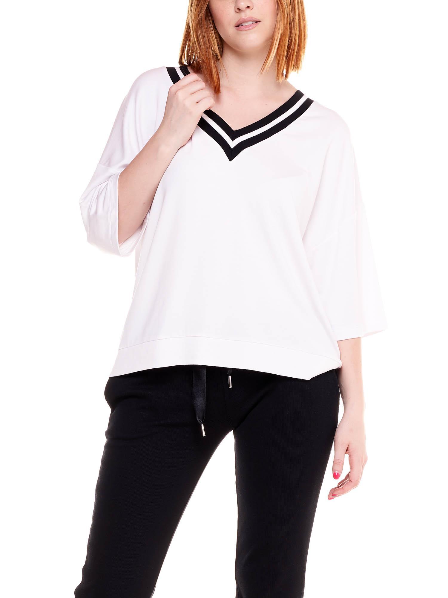 Sudadera de mujer blanca y negra con cuello de pico 5/7