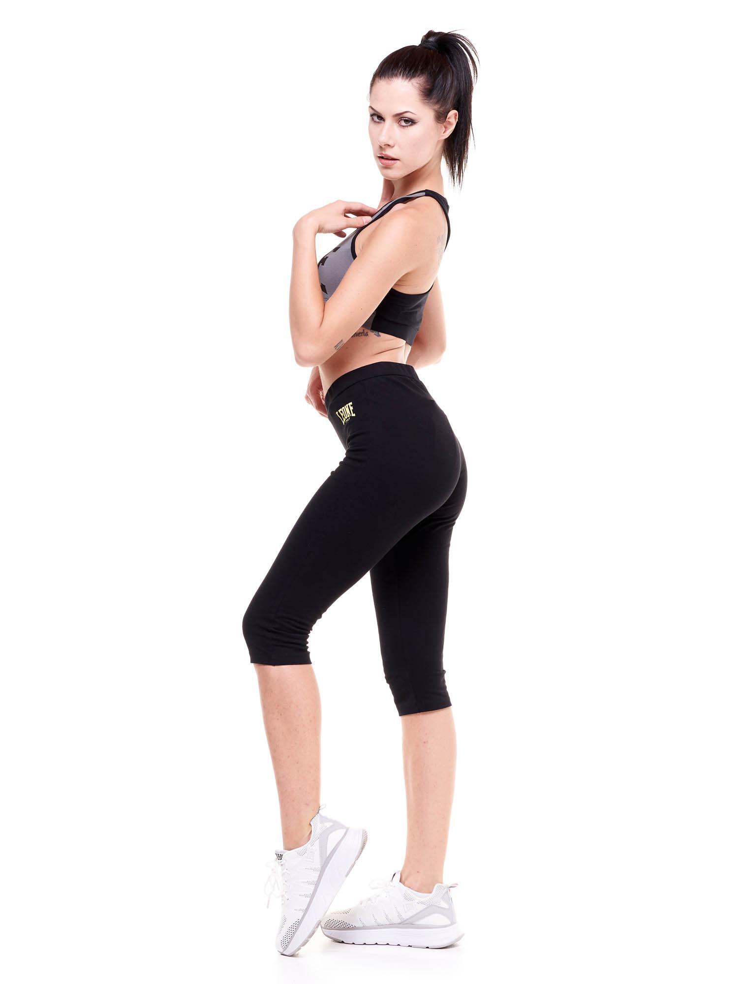 Top básico de mujer con logo grande 3/8