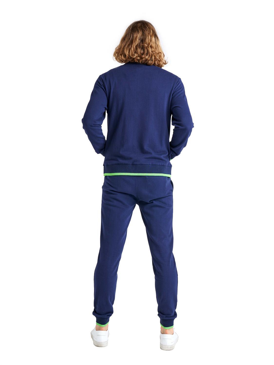 Conjunto de treino masculino Welcome Back com gola alta e fecho de correr. 4/7