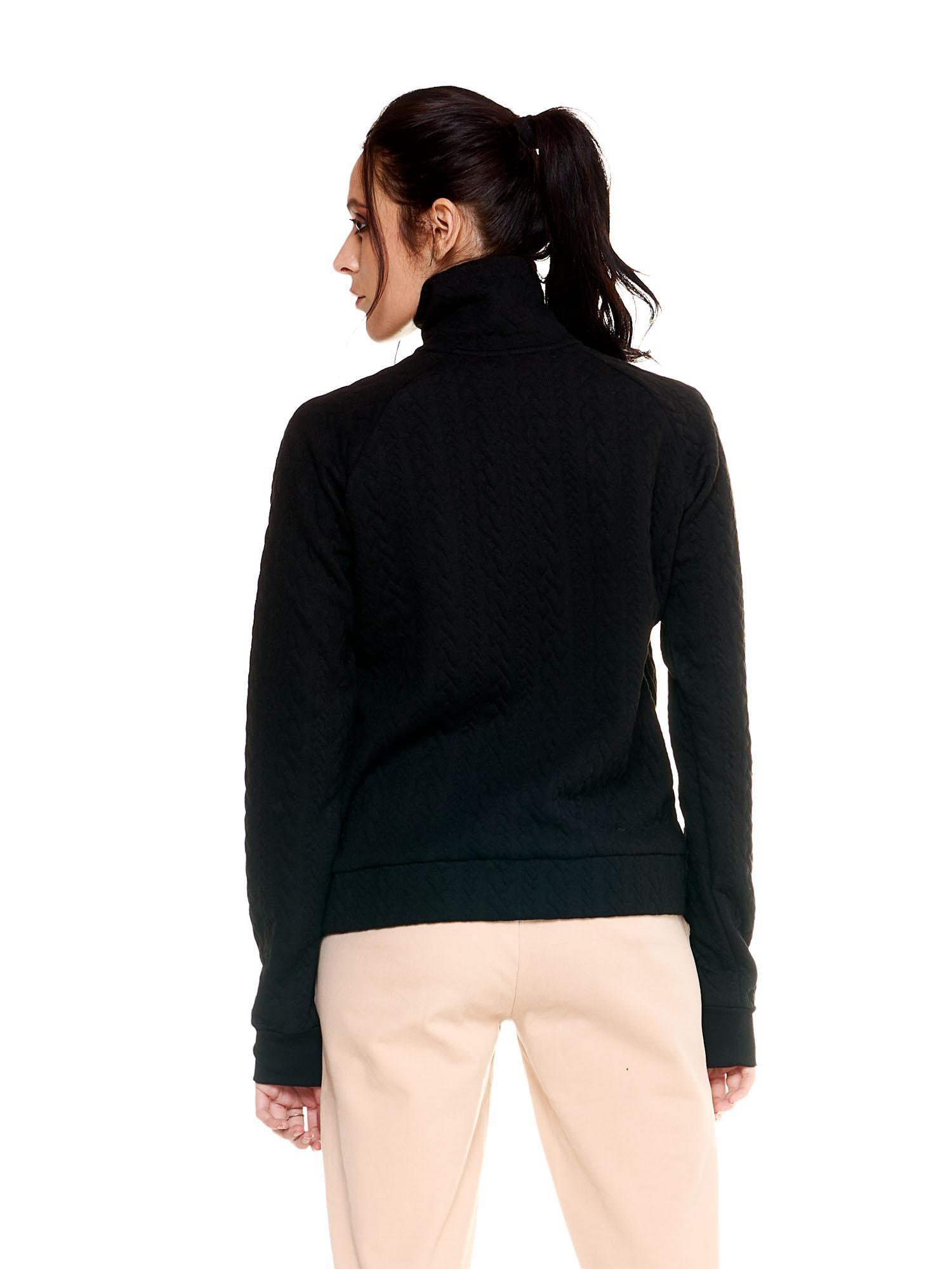 Blusa de moletom feminina Leone com gola alta e zíper frontal, na cor cinza. 5/8