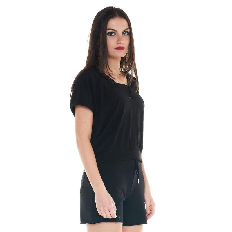 Tricou decoltat Cristal Shine pentru femei